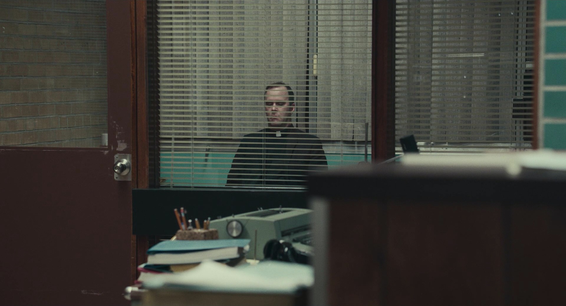 Spotlight (2015) —  shot,  lighting