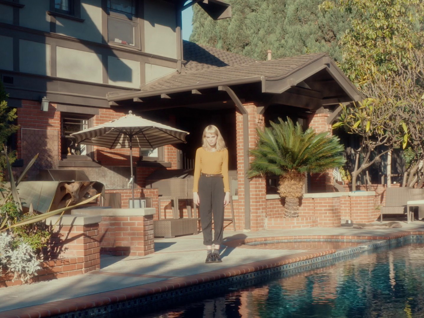 Clearer (2018) —  shot,  lighting