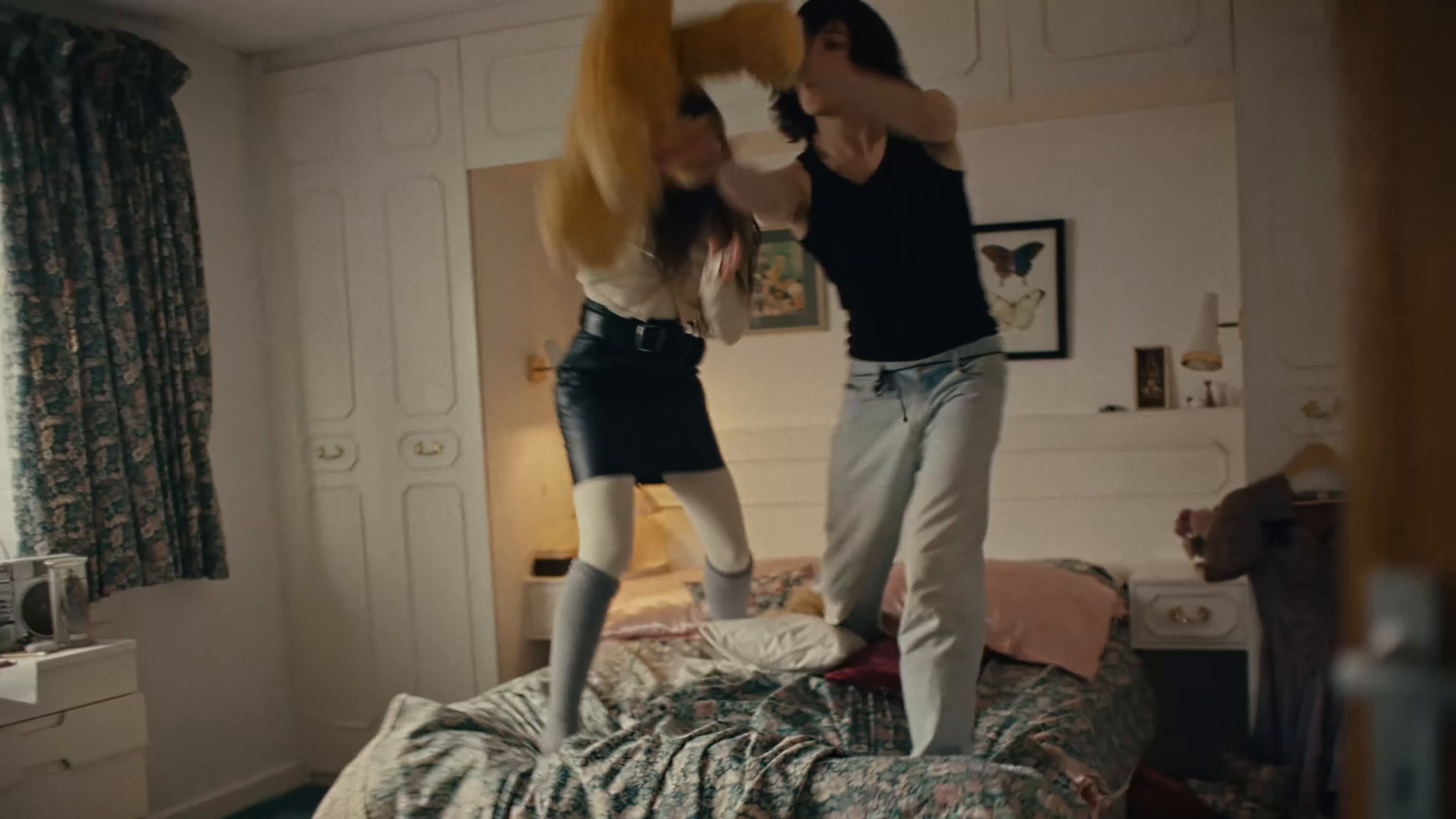 It's Amazing To Be Young (2025) —  shot,  lighting