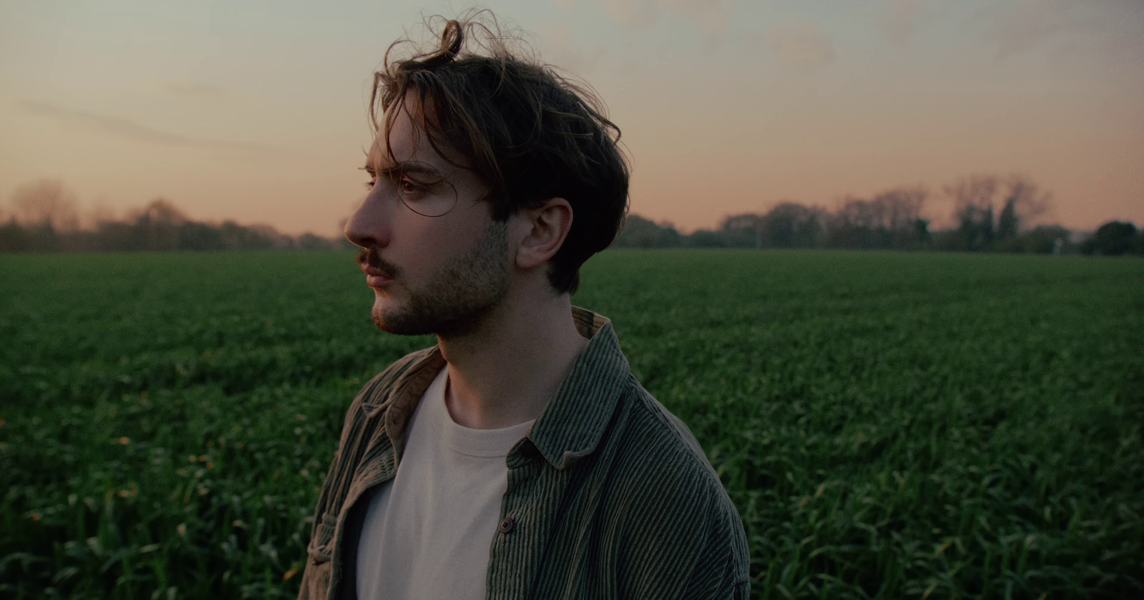 Les Hommes pleurent (2023) —  shot,  lighting