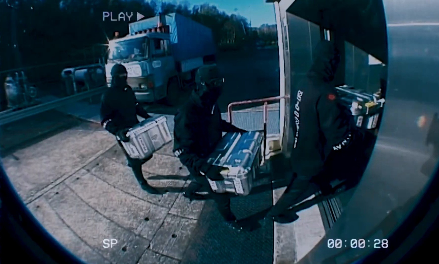 AVNIER - ARIANE (2022) —  shot,  lighting