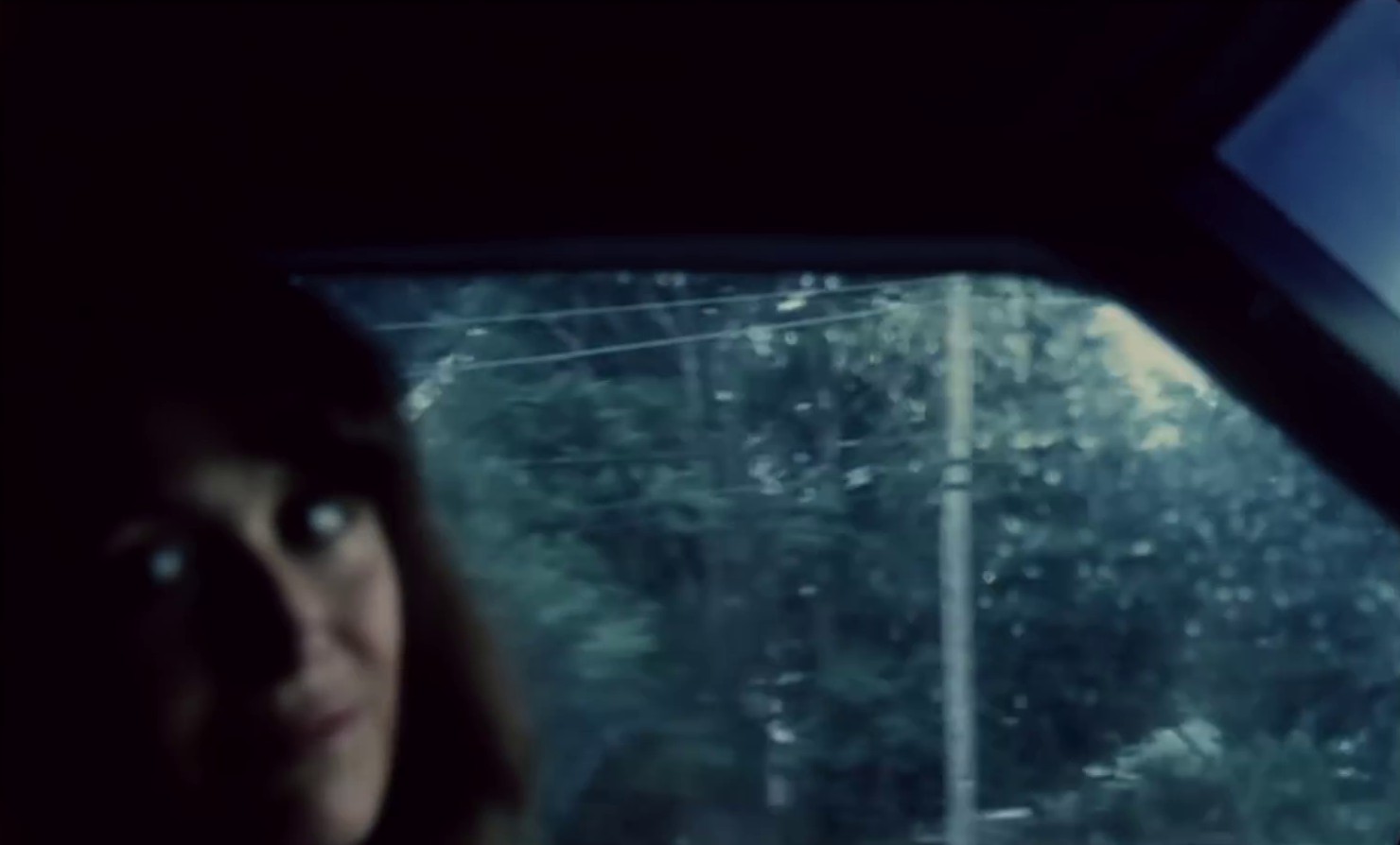 Doesn't Remind Me (2009) —  shot,  lighting