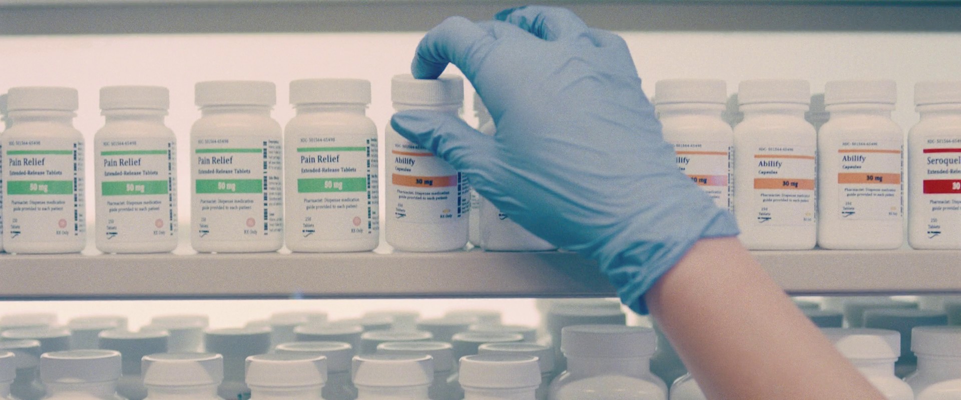 I Care a Lot (2020) —  shot,  lighting