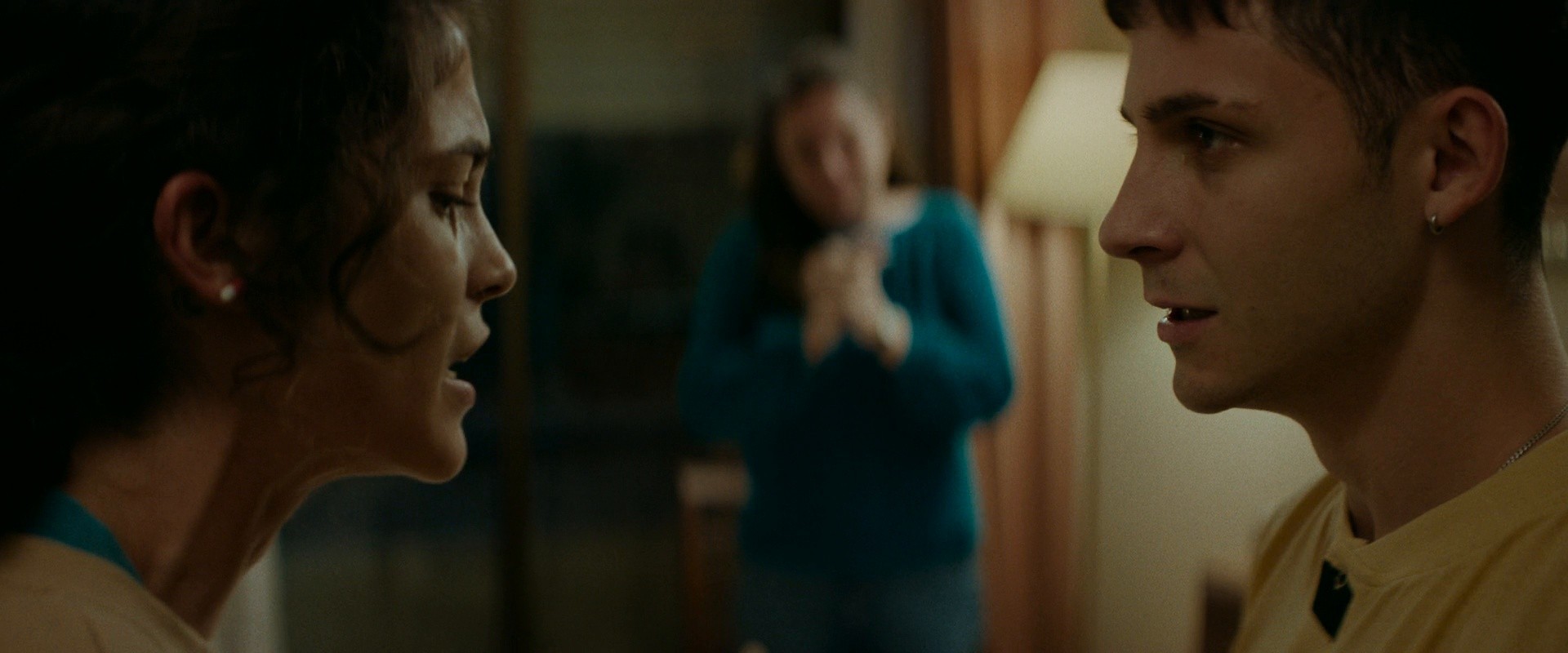 Enemigos (2025) —  shot,  lighting