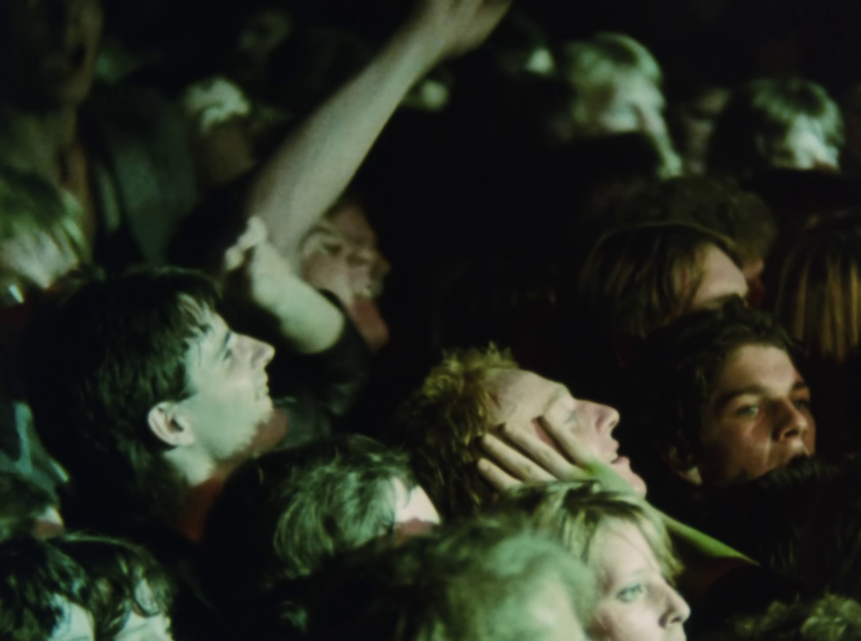 Message In A Bottle (1992) —  shot,  lighting