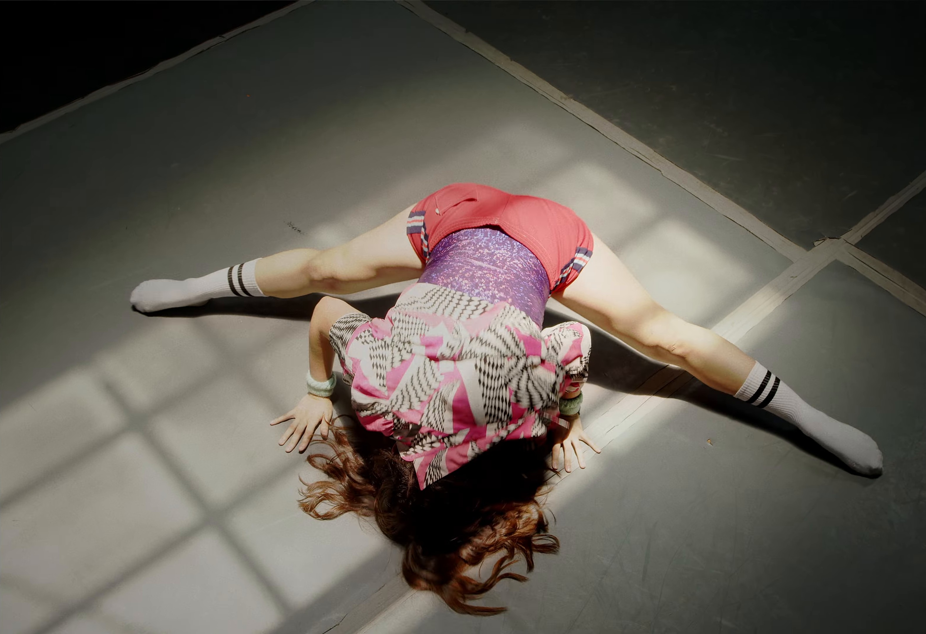 Mi Favorita Canción (2024) —  shot,  lighting