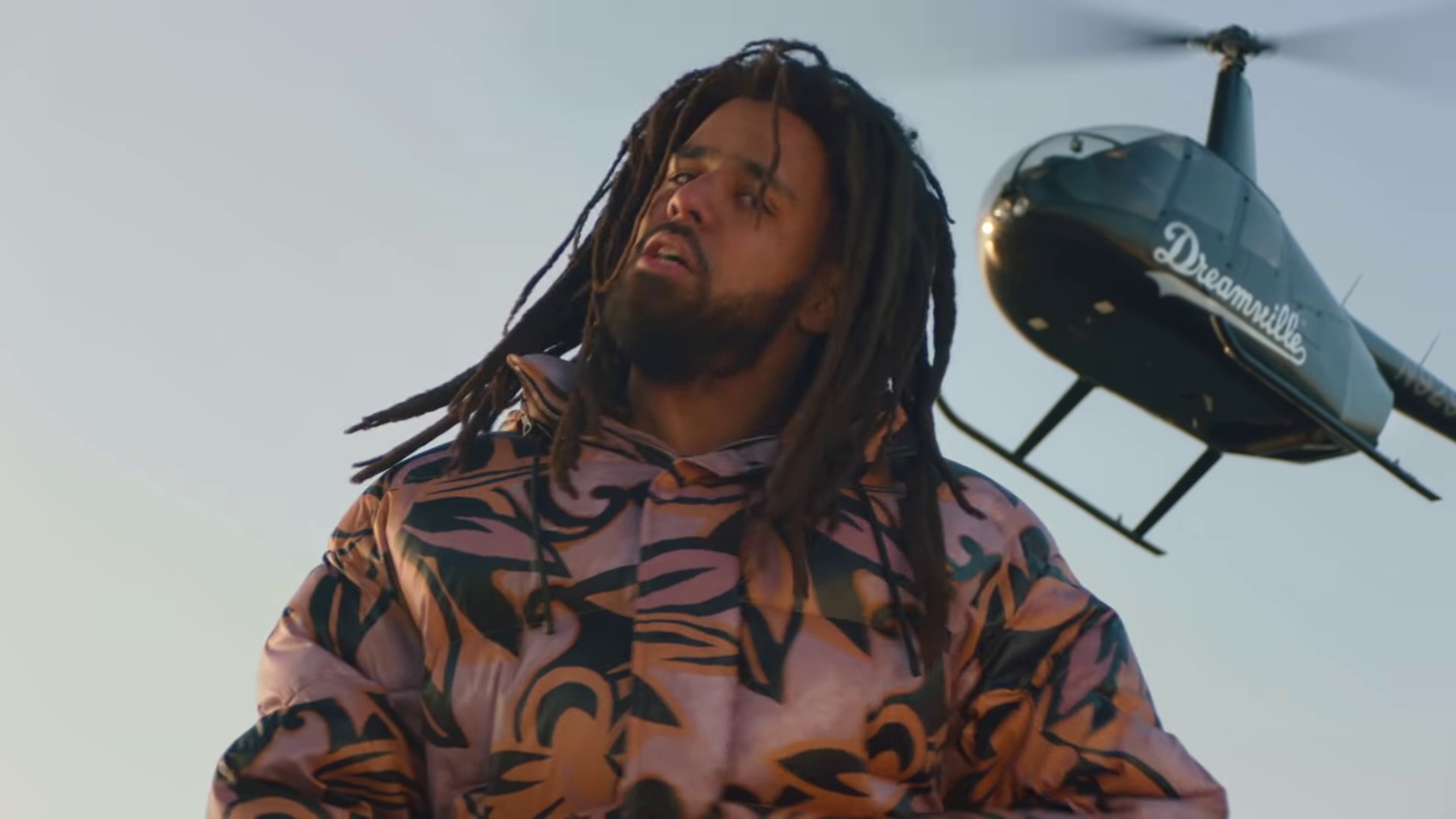 a m a r i (2021) —  shot,  lighting