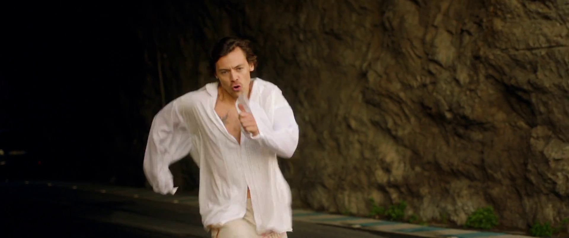 Golden (2020) —  shot,  lighting