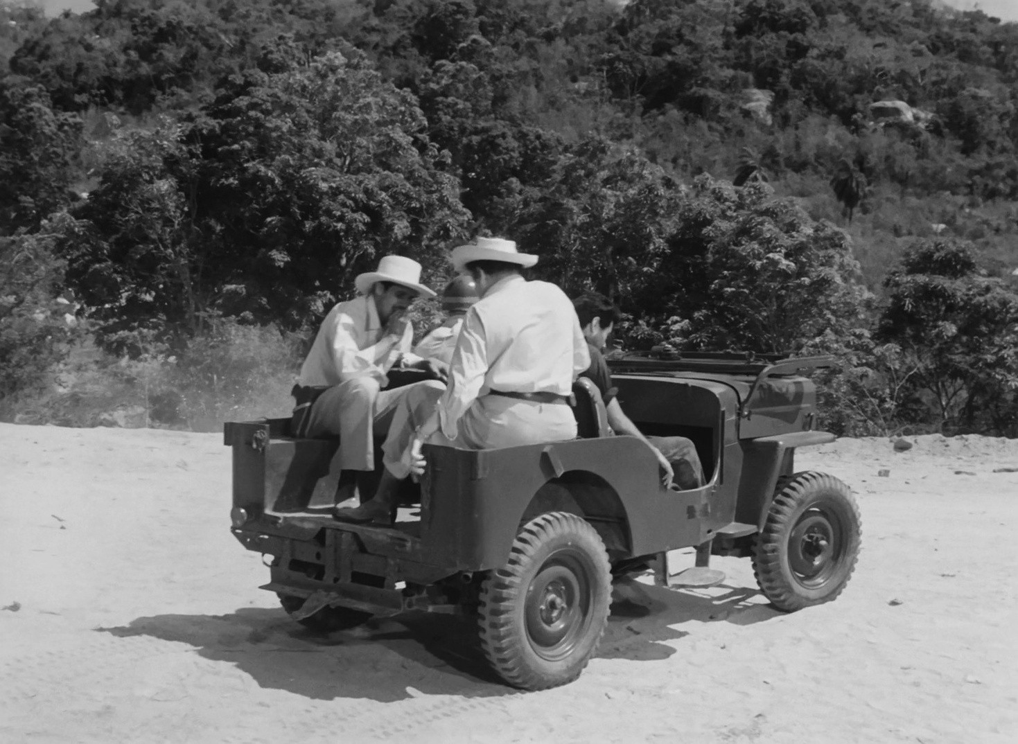 Fever Mounts at El Pao (1959) —  shot,  lighting