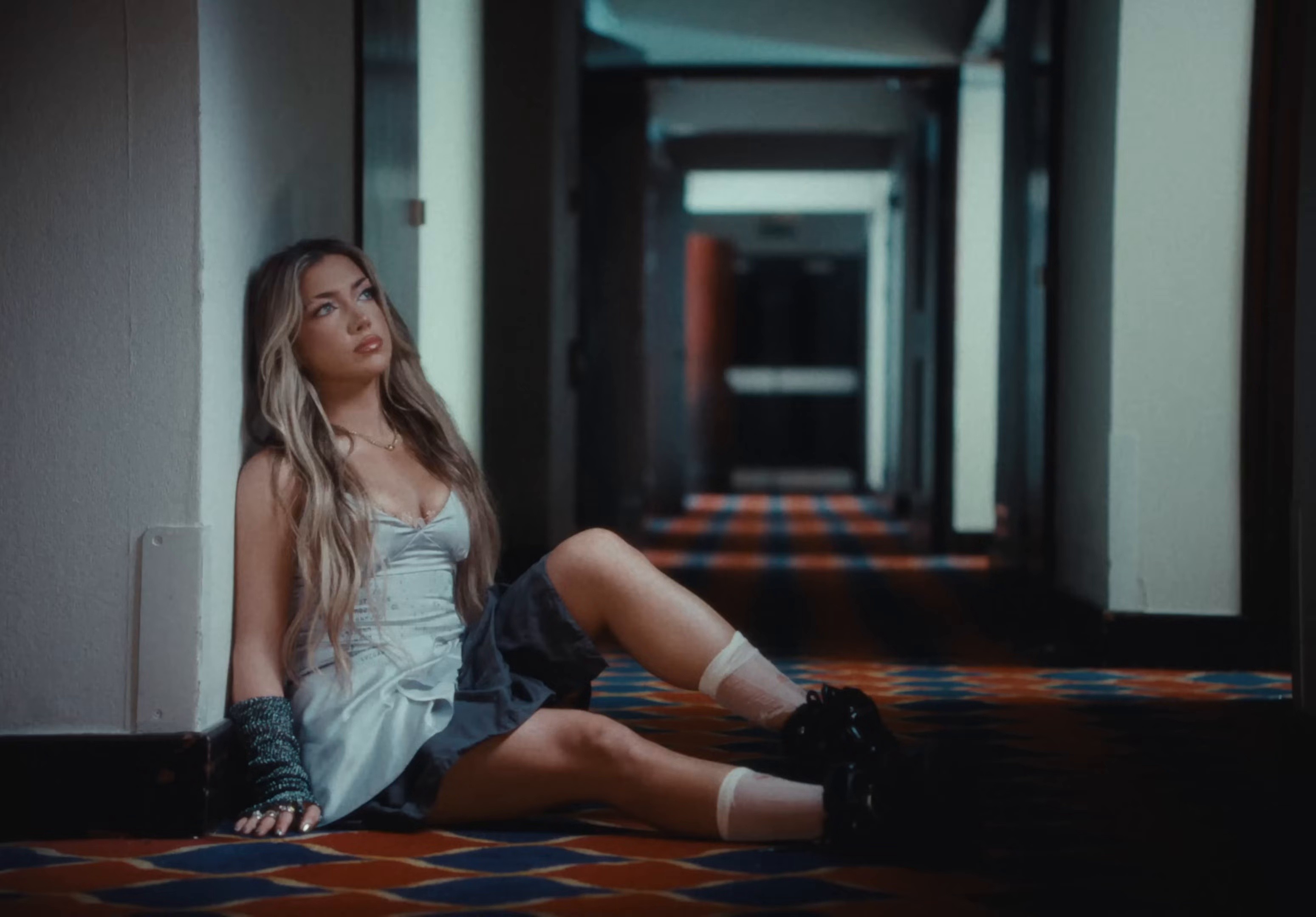 ellen (2024) —  shot,  lighting