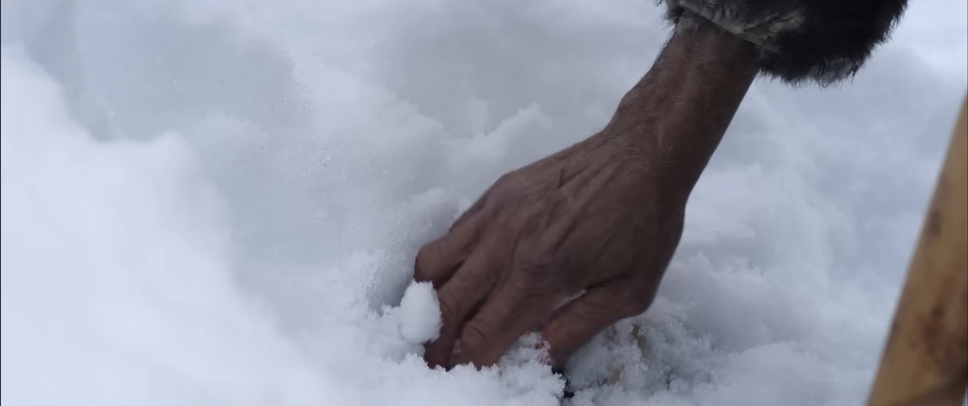 CAN'T HOLD US (2013) —  shot,  lighting