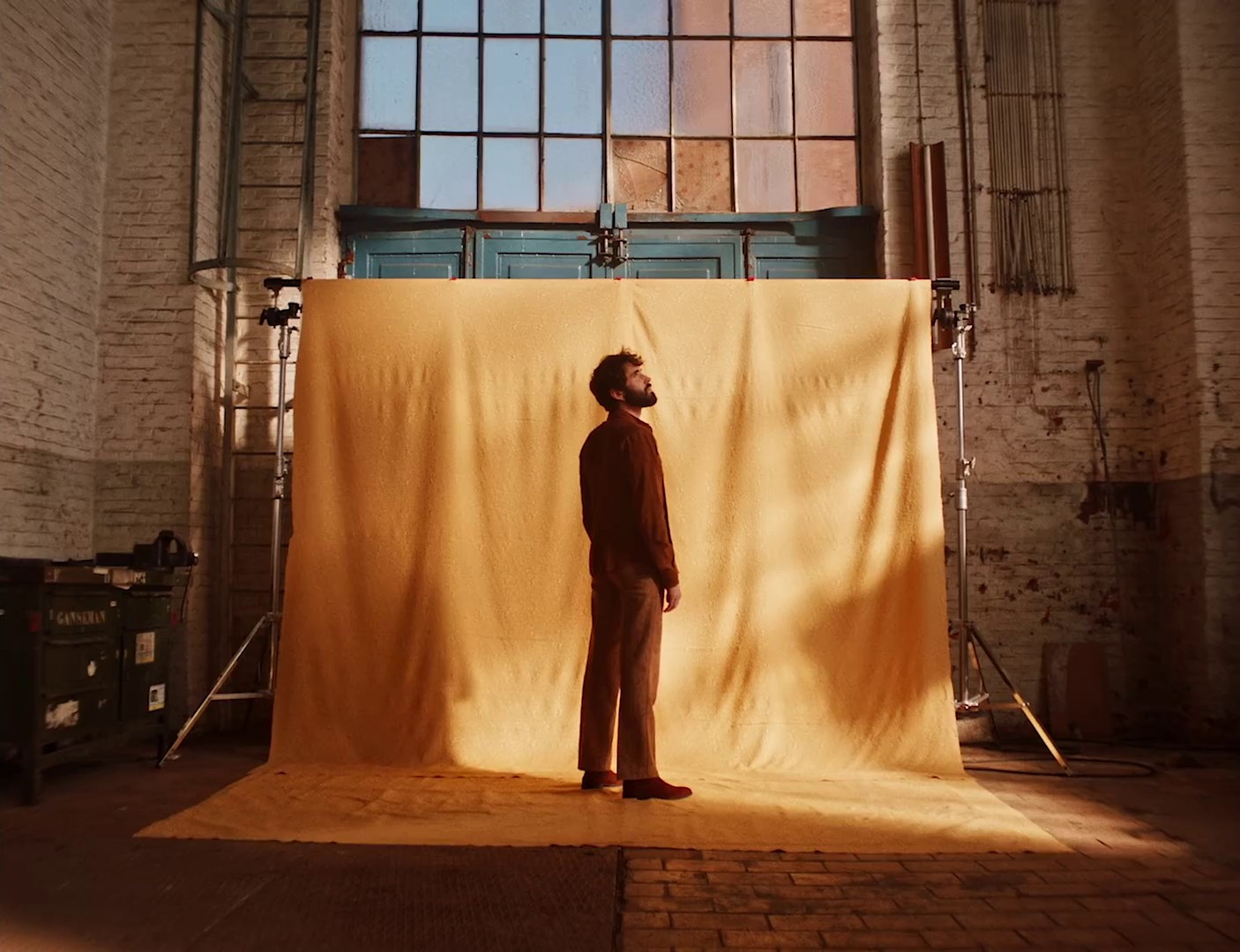 Monde Nouveau (2021) —  shot,  lighting