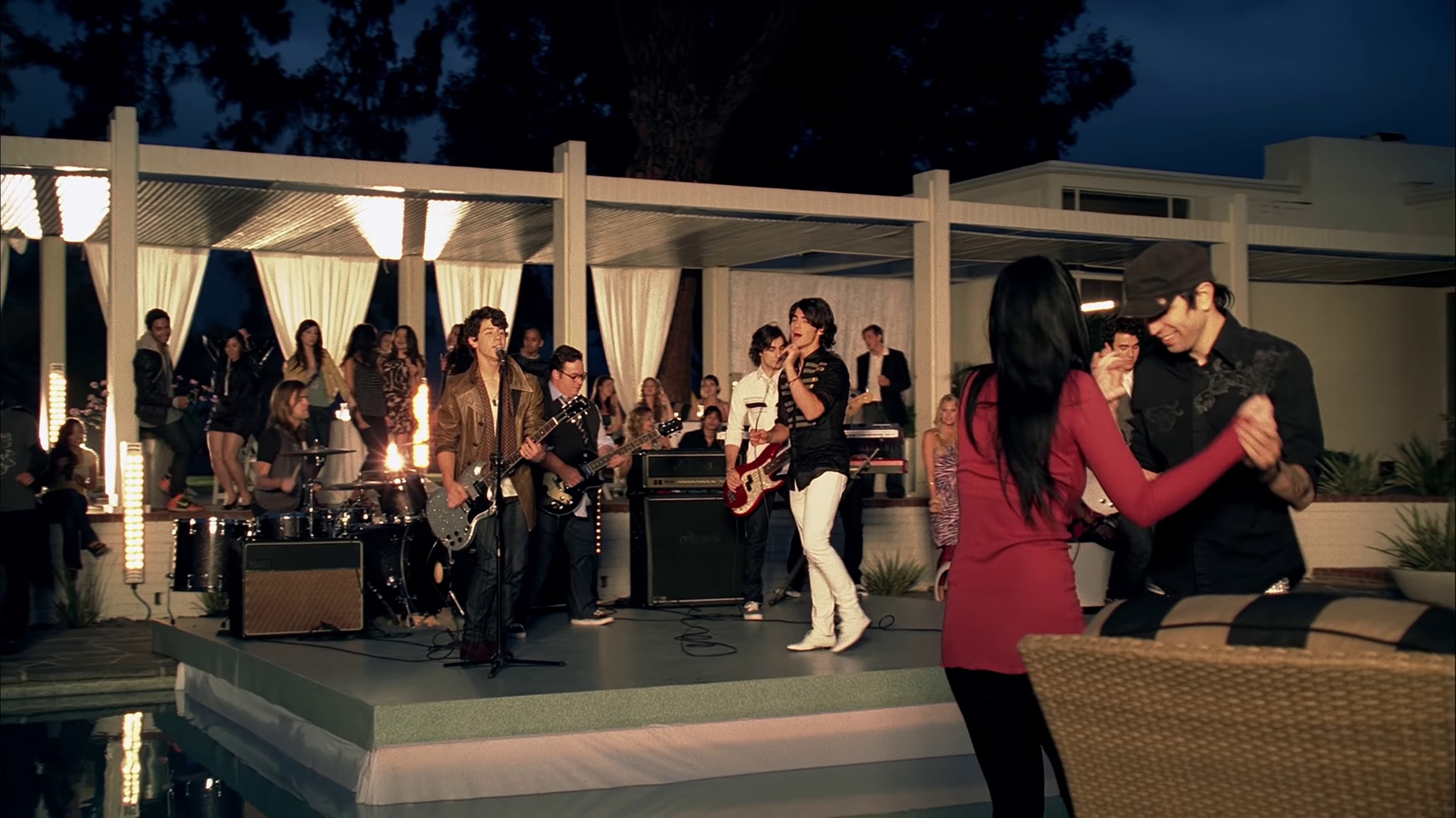 Burnin' up  (2013) —  shot,  lighting