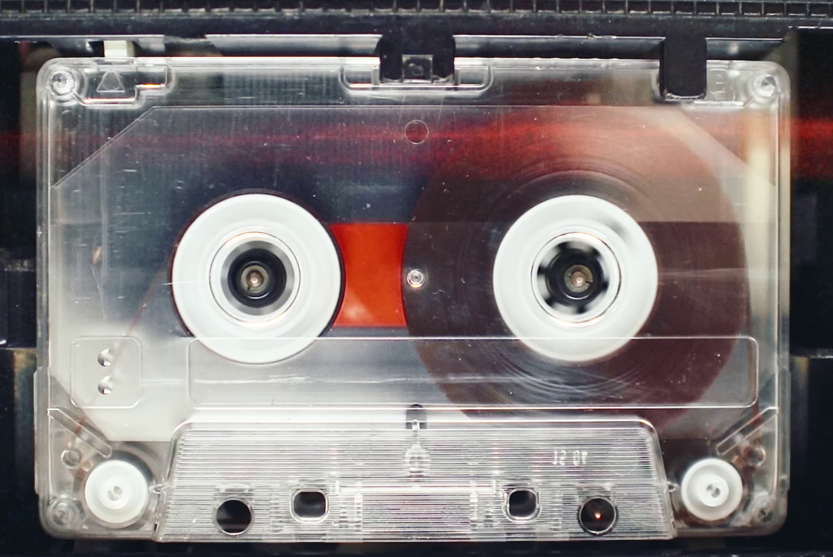 Entre Nous (2024) —  shot,  lighting