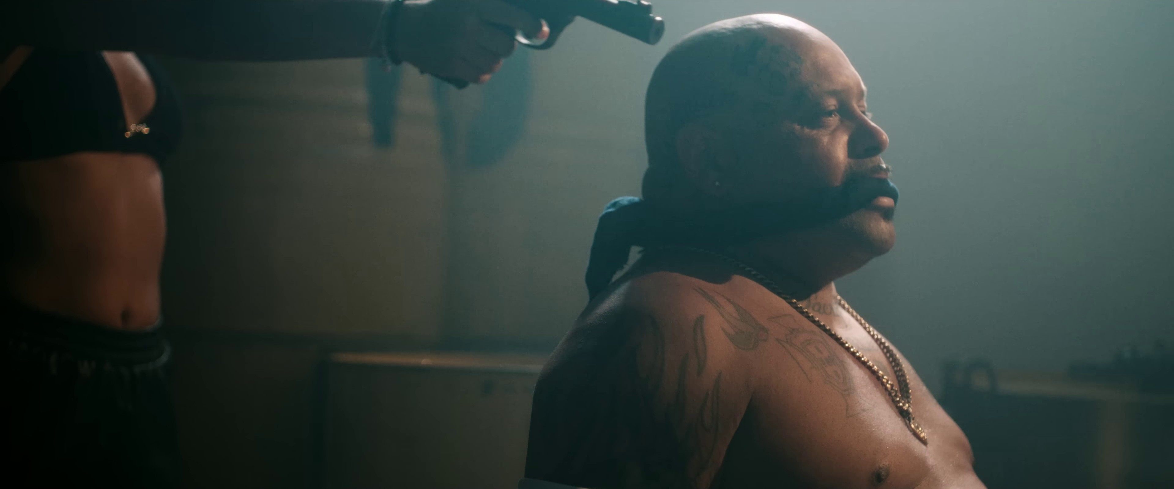 Carolina  (2022) —  shot,  lighting