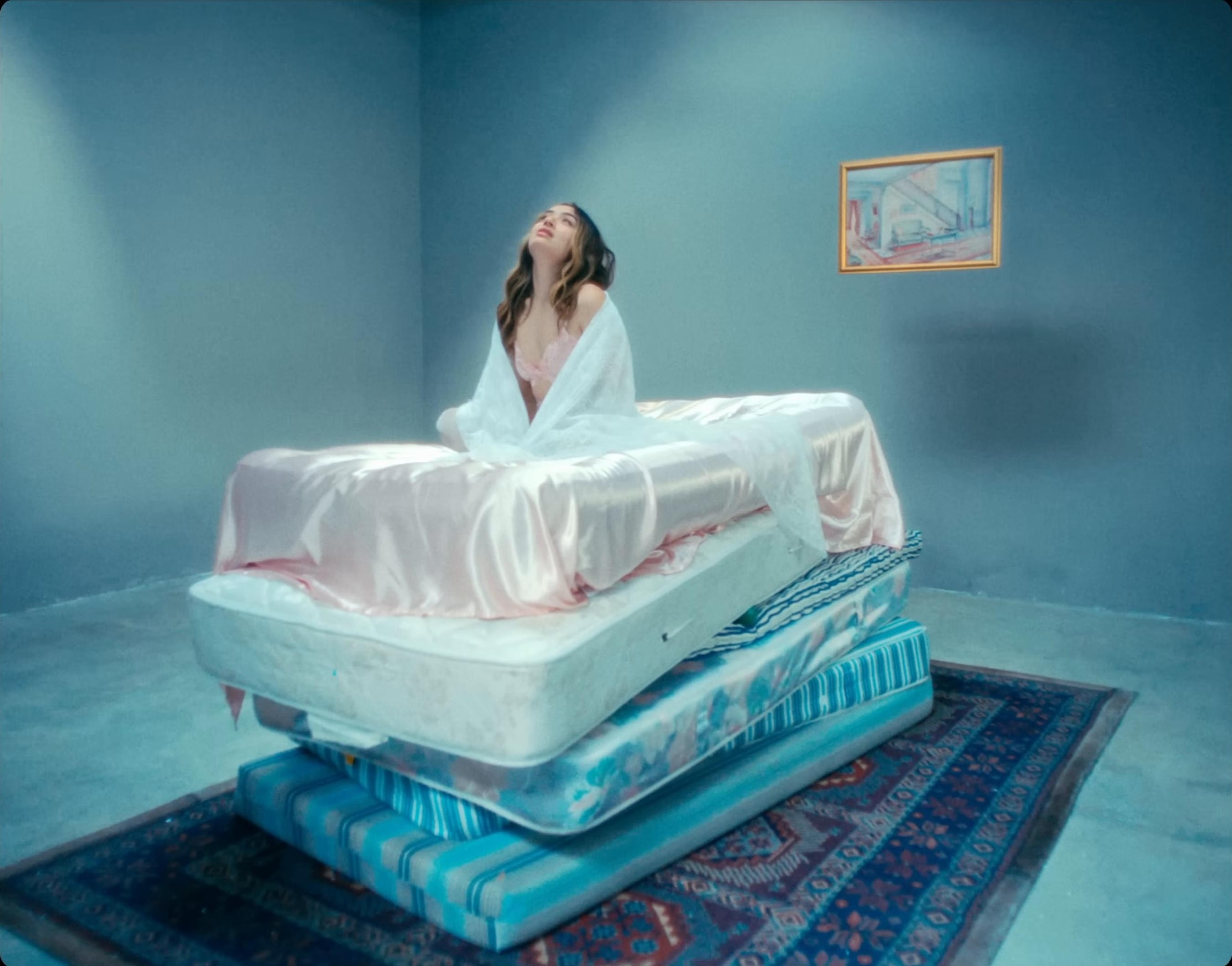 Mi Piel (2025) —  shot,  lighting