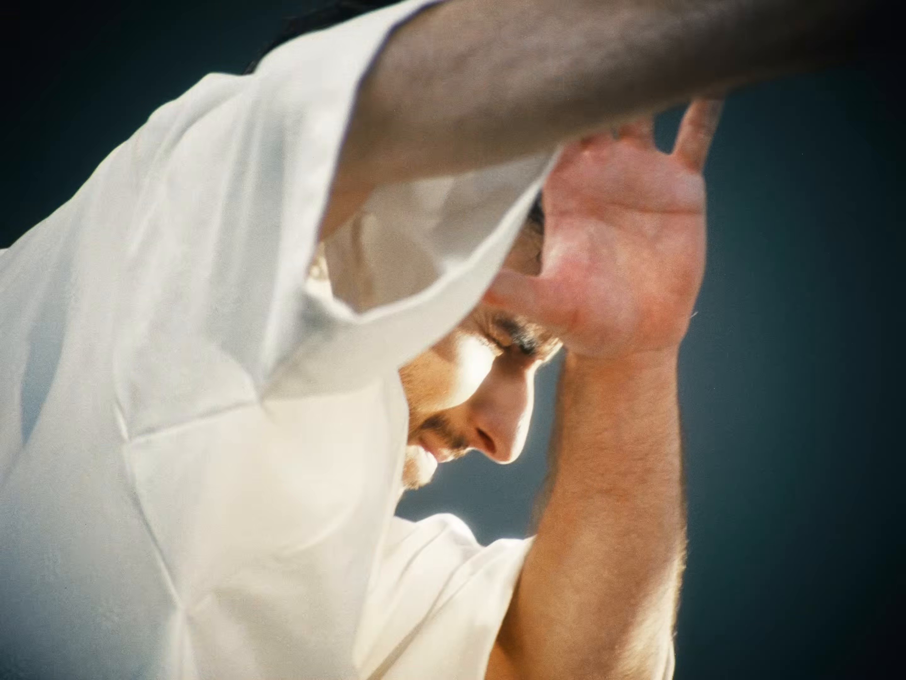 Par-delà (2025) —  shot,  lighting