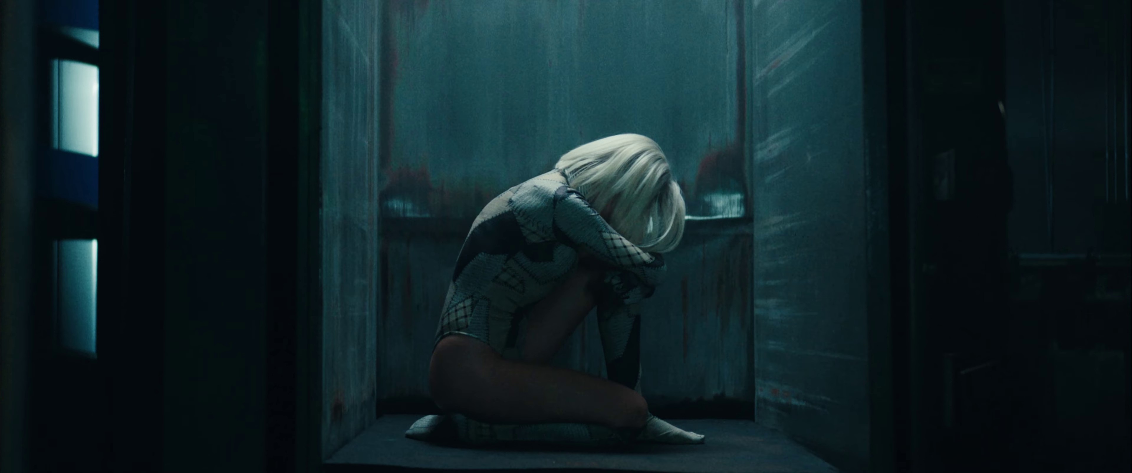 Build a b*tch  (2021) —  shot,  lighting