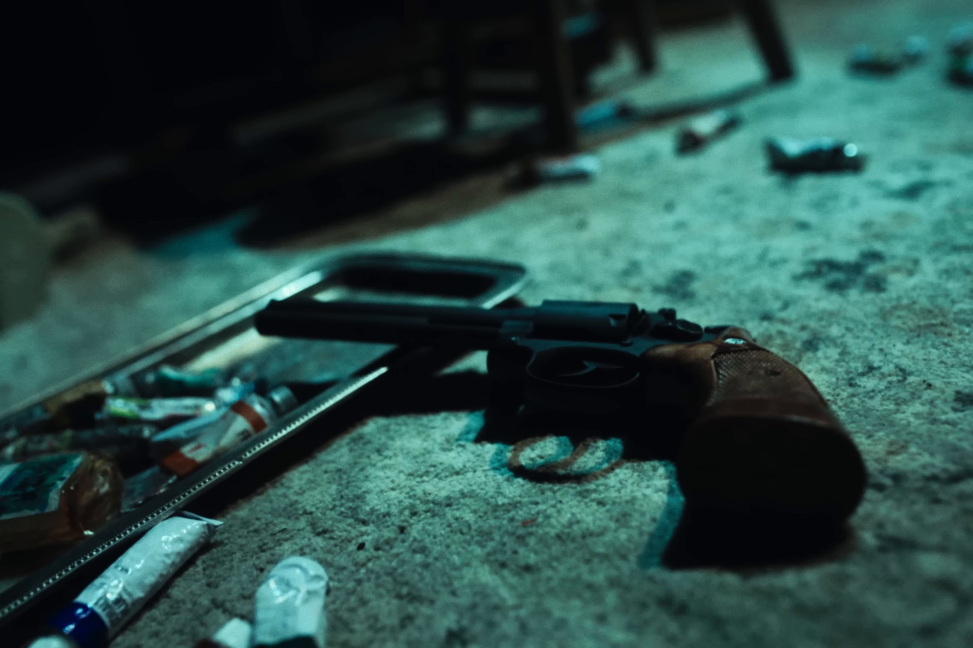 「撃って」("Break Out") (2025) —  shot,  lighting