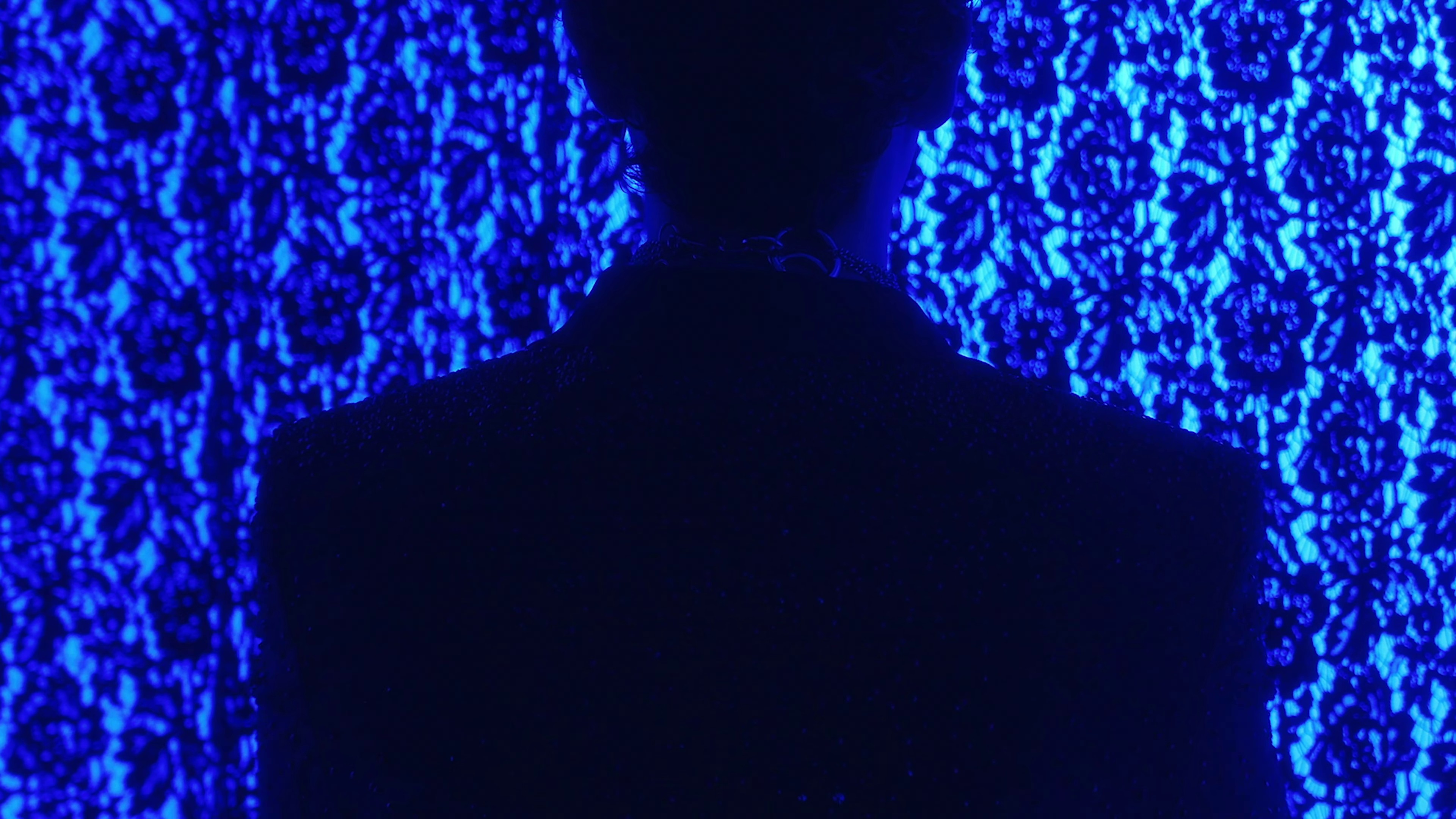 Mira Me  (2022) —  shot,  lighting