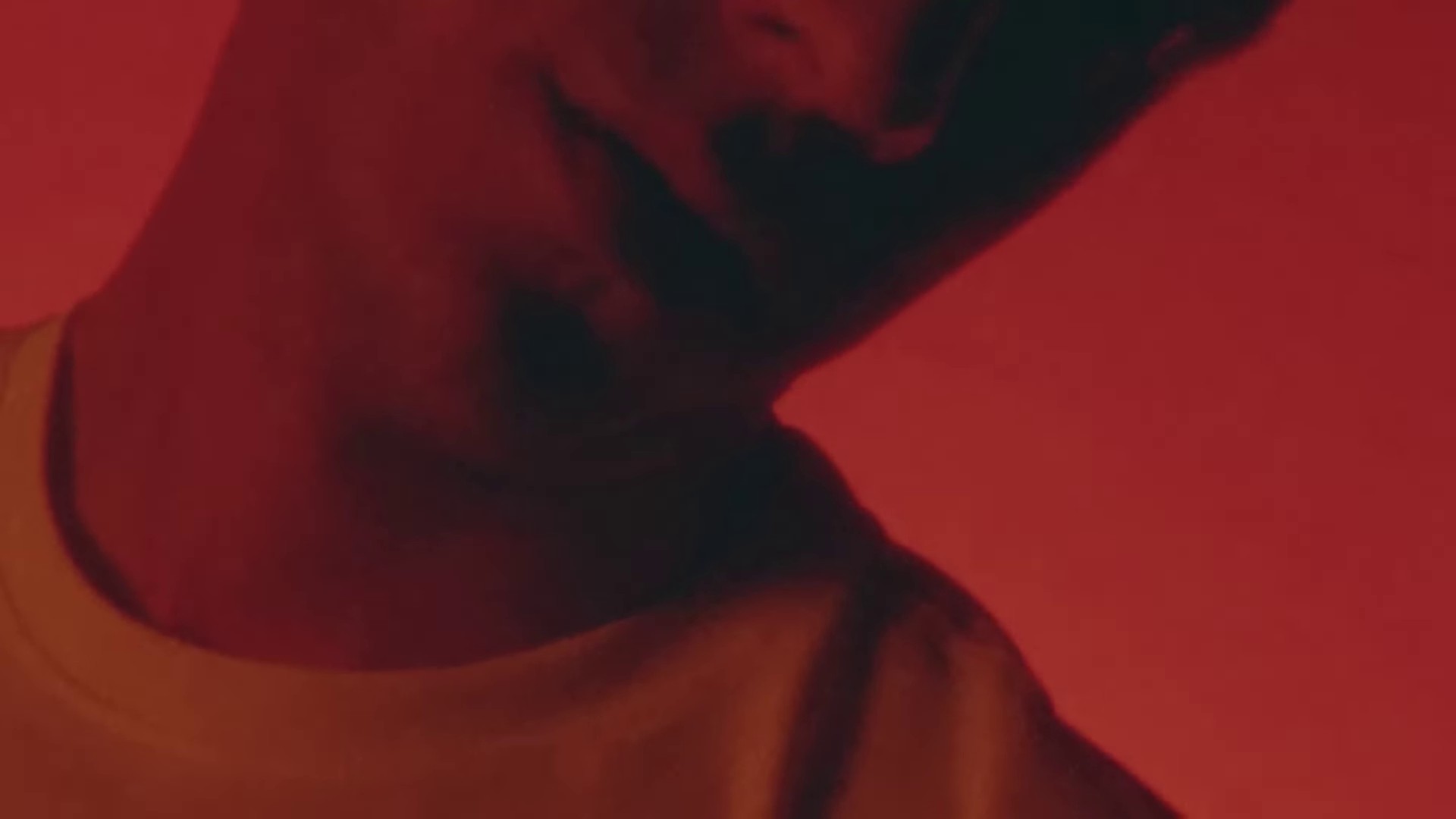 GMT (Jamie xx Remix) (2022) —  shot,  lighting