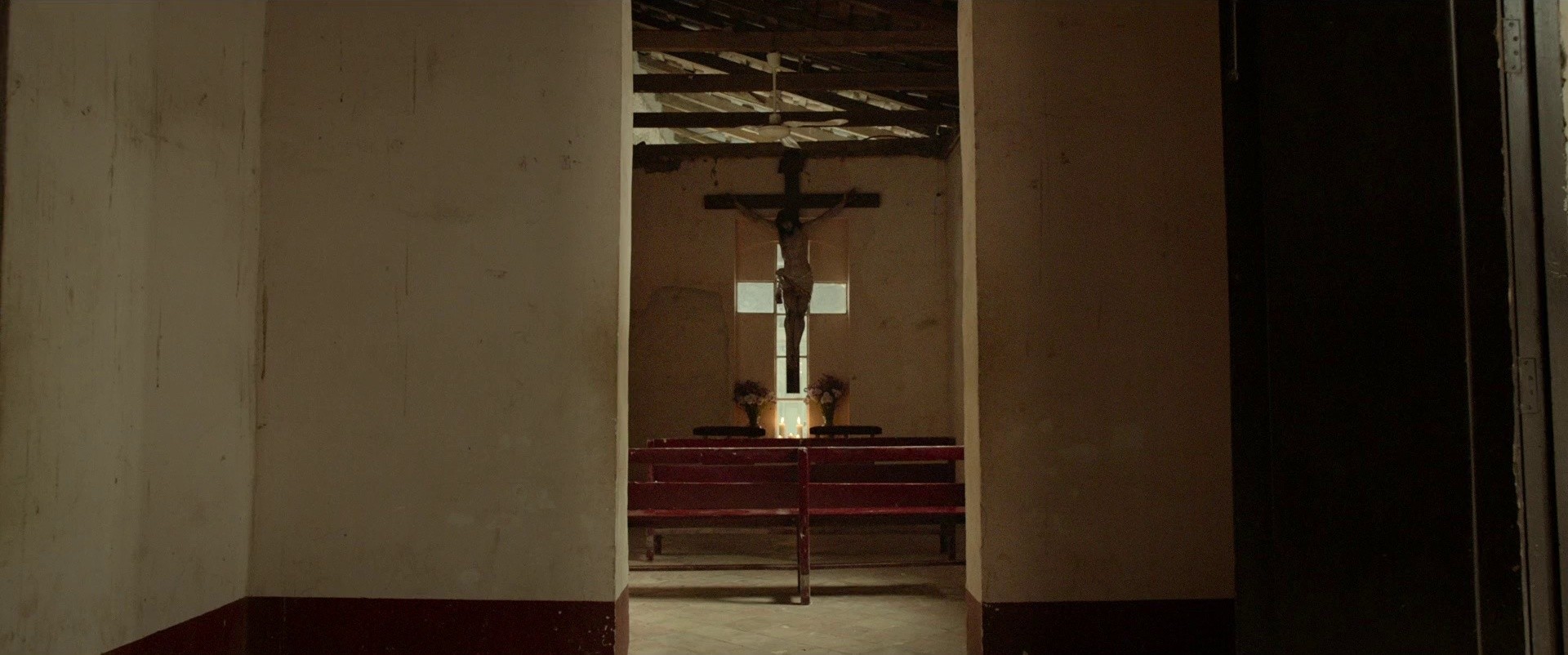 I Dream in Another Language (2018) —  shot,  lighting