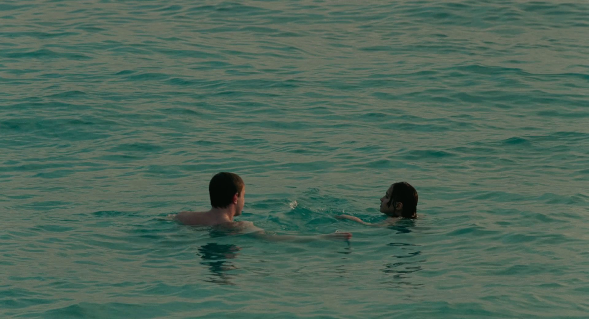  Aftersun (2022) —  shot,  lighting