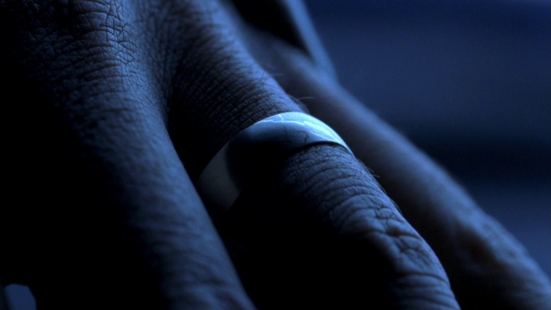 Cypher (2002) —  shot,  lighting