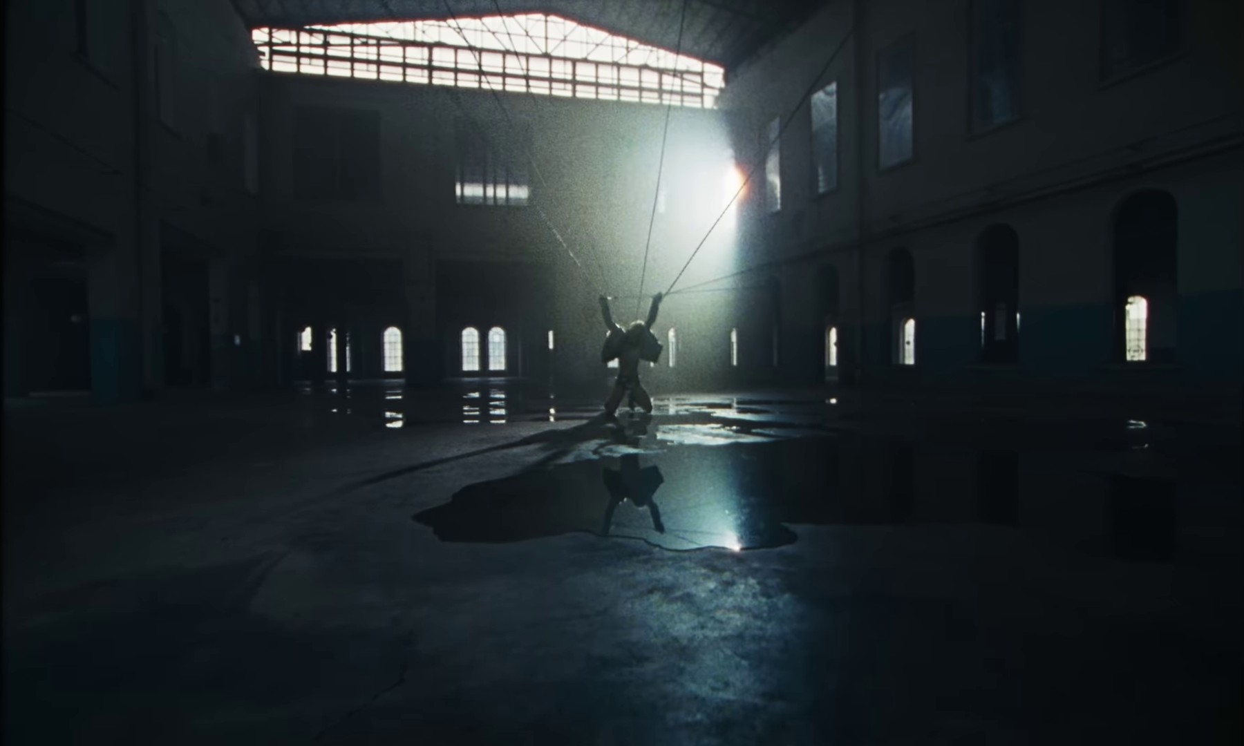 RUGGINE (2024) —  shot,  lighting