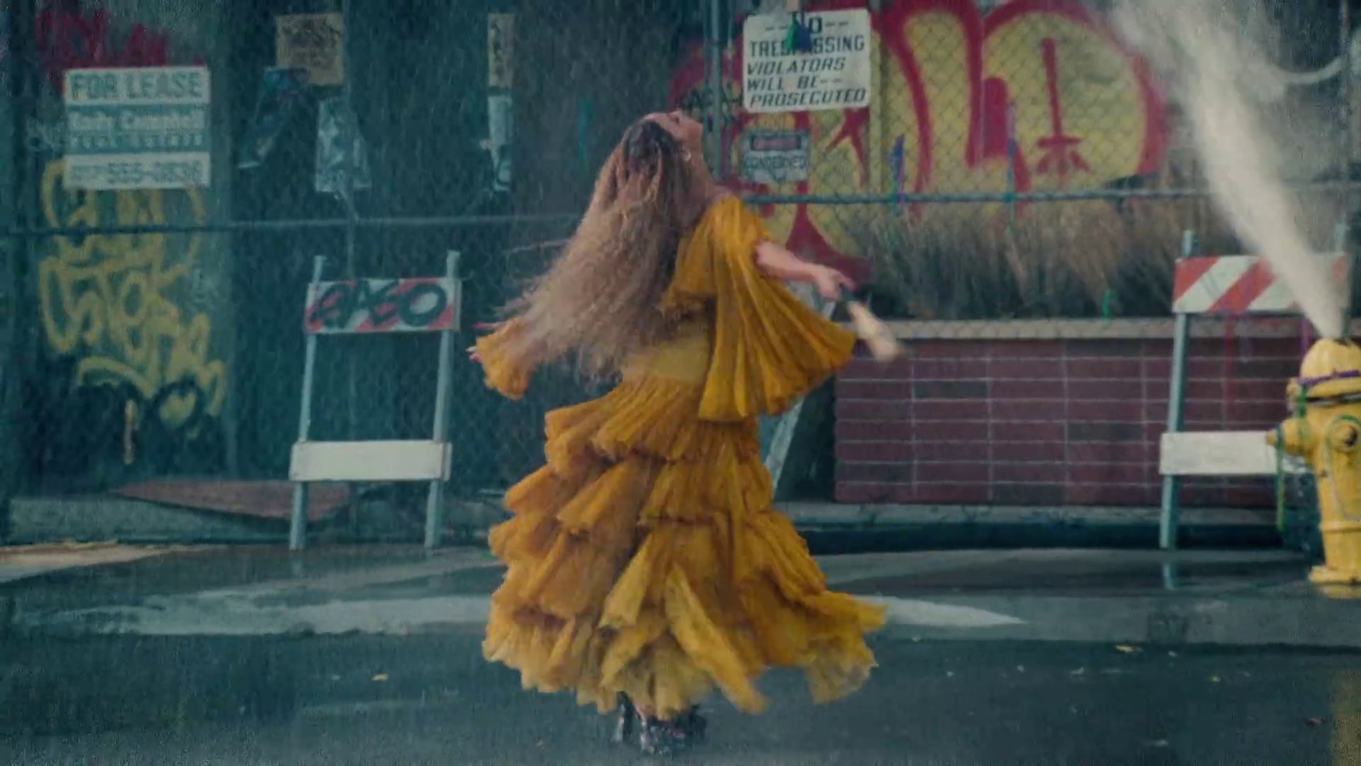 Hold Up (2016) —  shot,  lighting