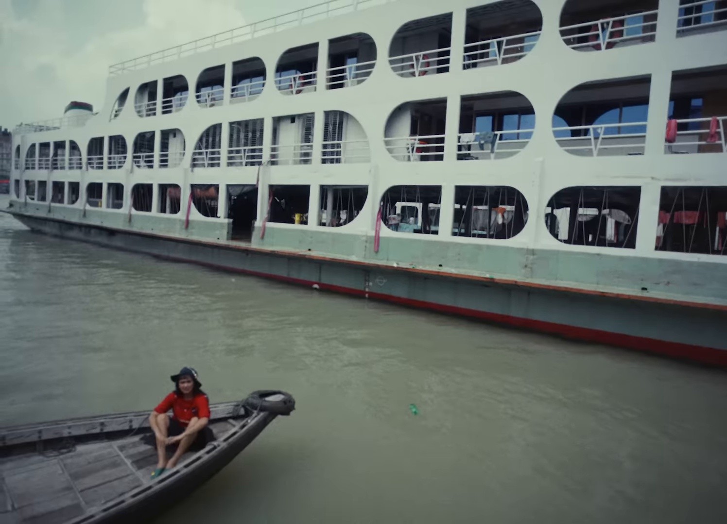 Perfect Crime (2025) —  shot,  lighting