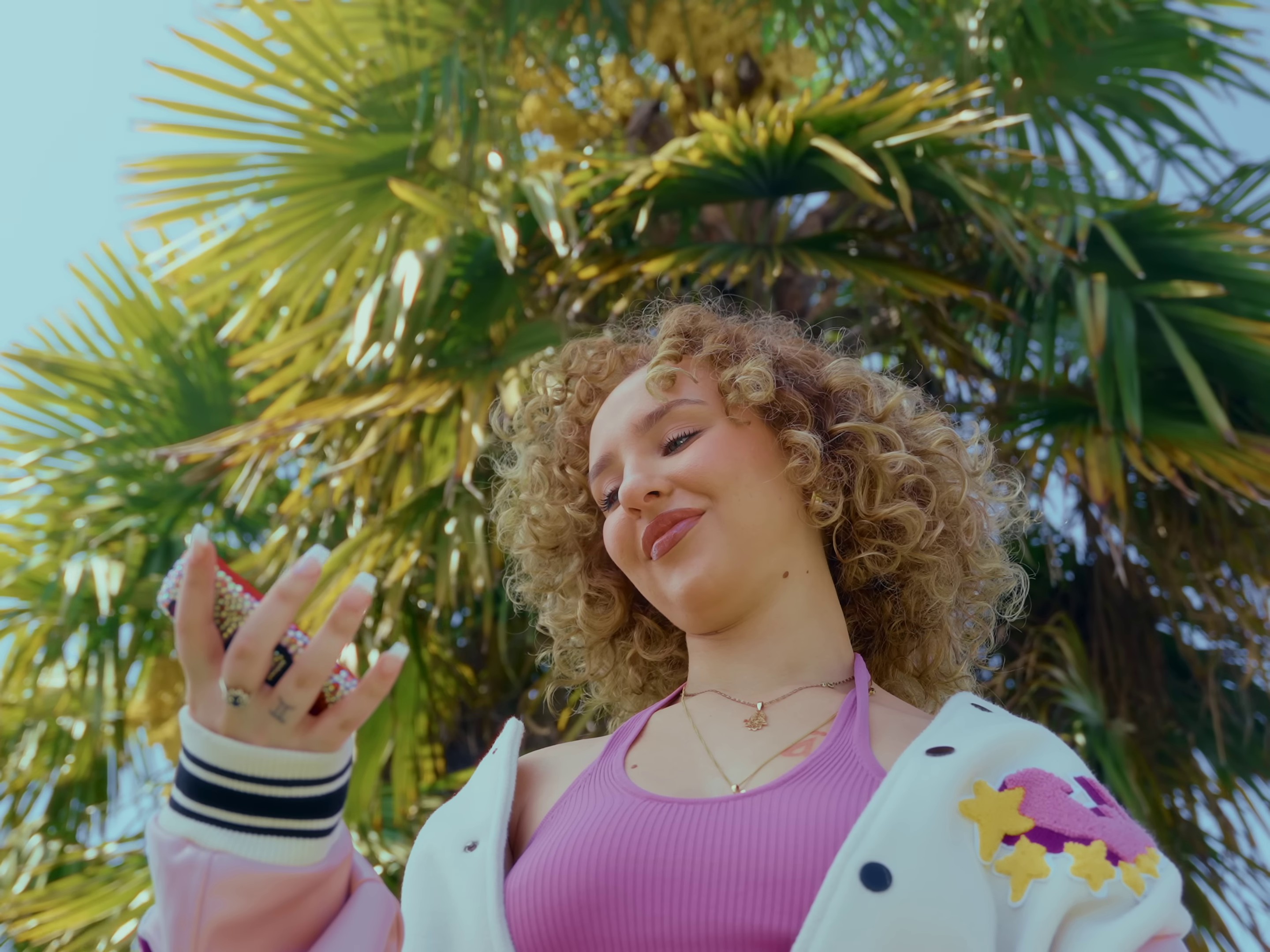 Mon Amour (2023) —  shot,  lighting