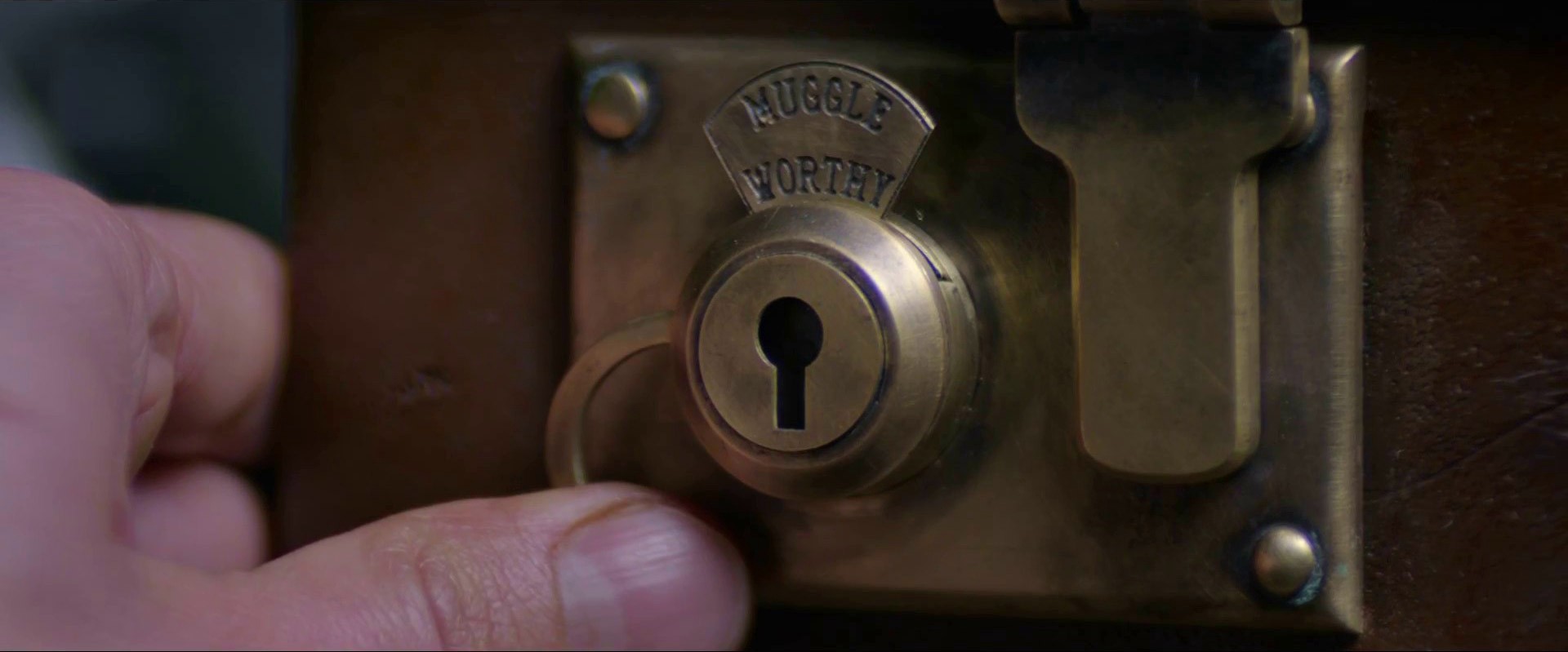 Fantastic Beasts and Where to Find Them (2016) —  shot,  lighting