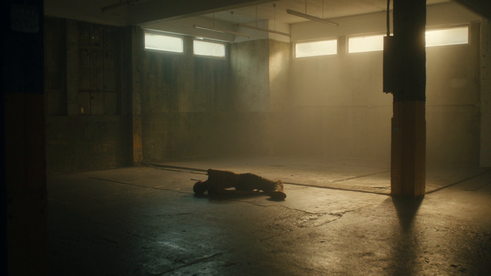 BITIS HUNTER - STREET X VIET MAX (2021) —  shot,  lighting