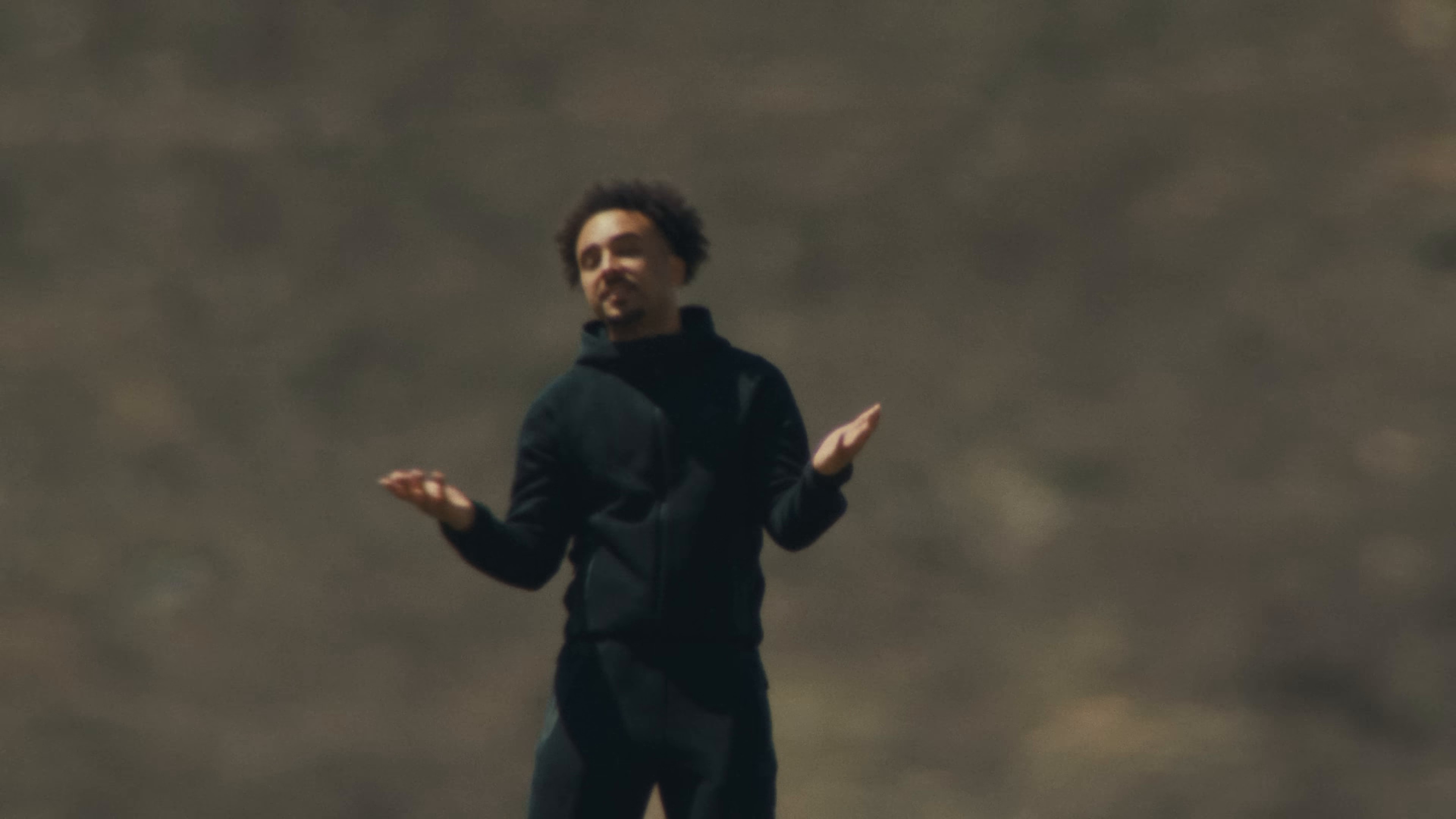 Merci la vie pour les douleurs (2024) —  shot,  lighting