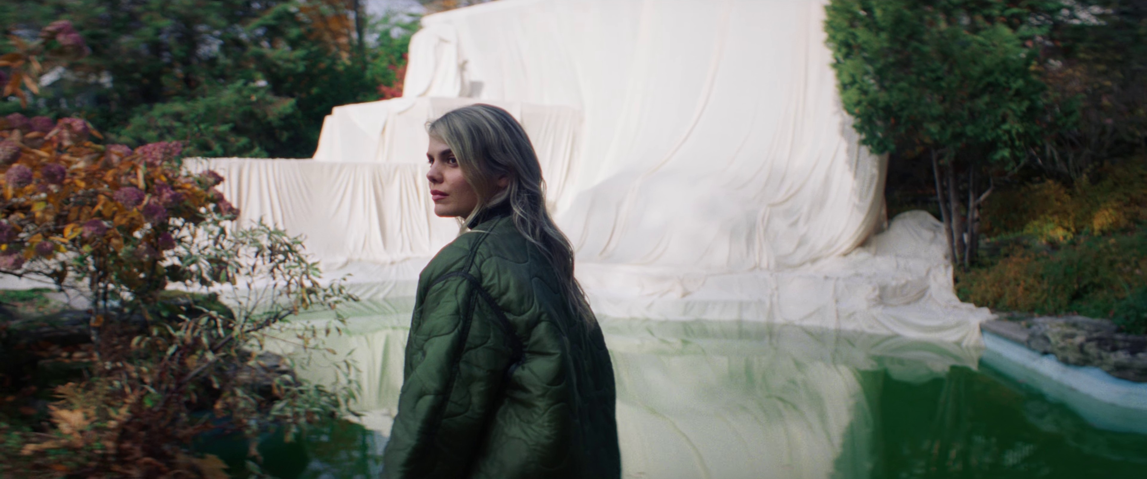 C'était salement romantique (reprise) (2023) —  shot,  lighting