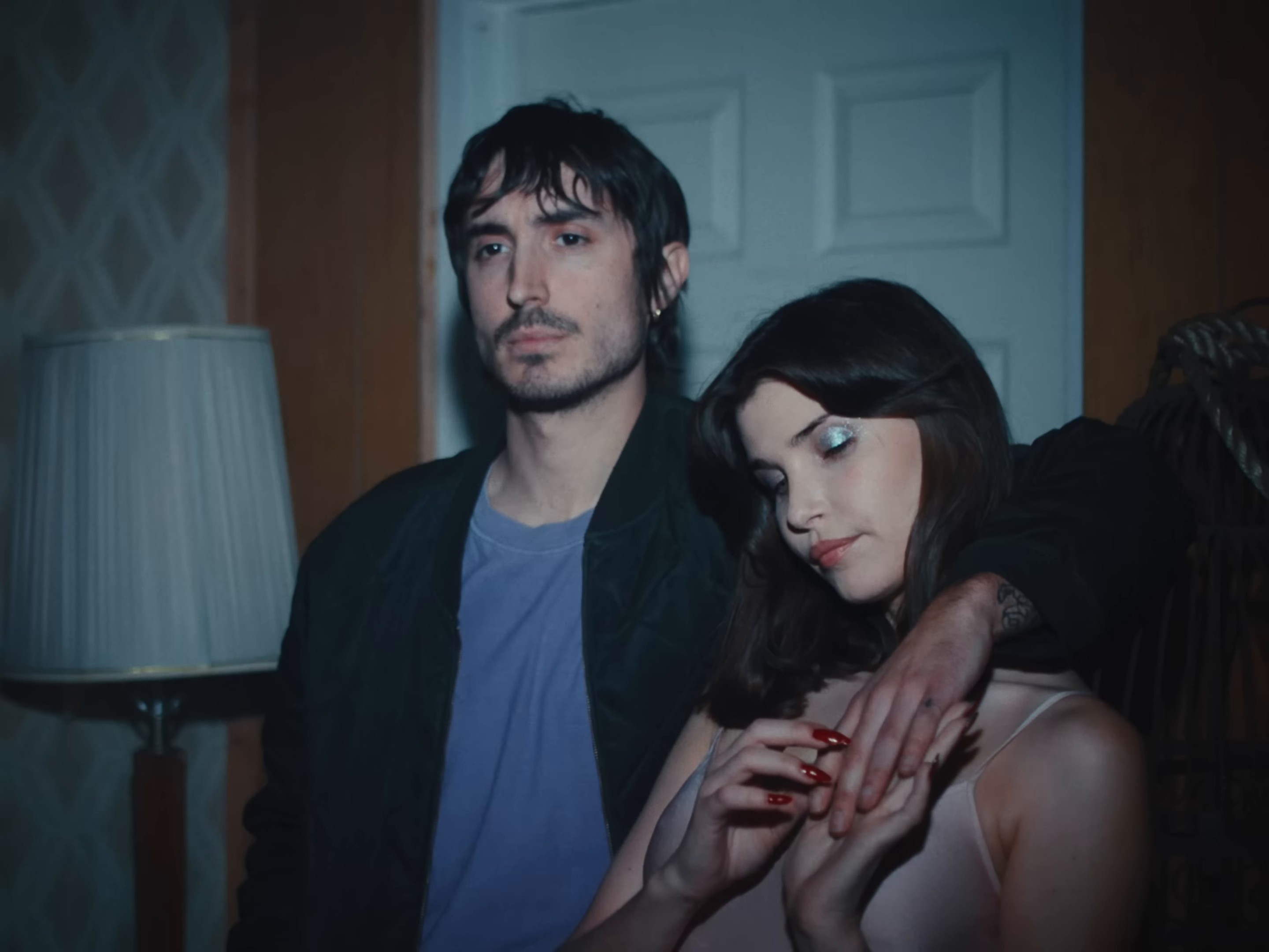 back to friends (2025) —  shot,  lighting