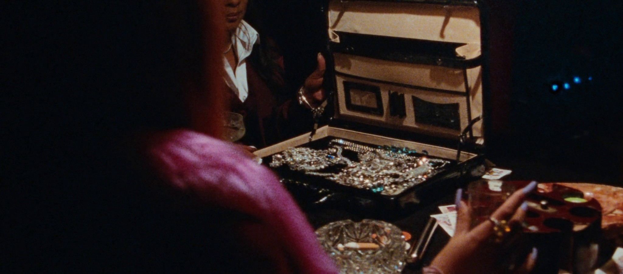 Bussdown (2021) —  shot,  lighting