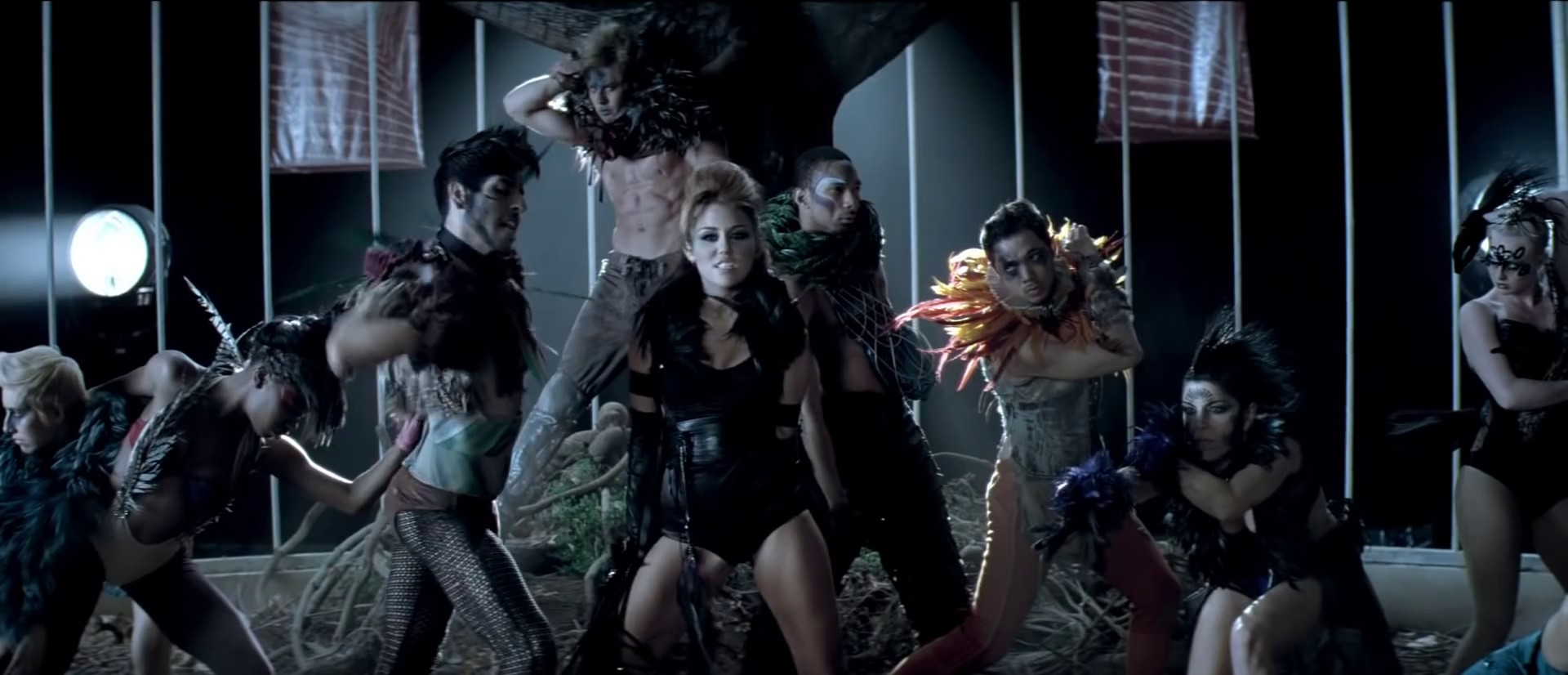 Can't Be Tamed (2010) —  shot,  lighting