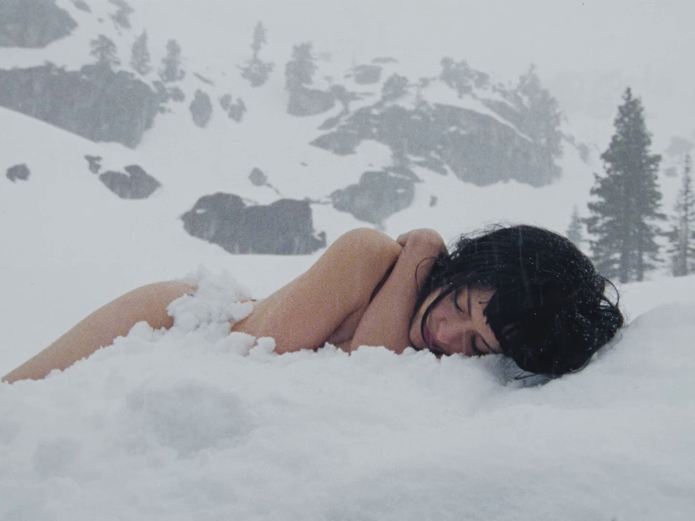 Lejos De Ti (2024) —  shot,  lighting