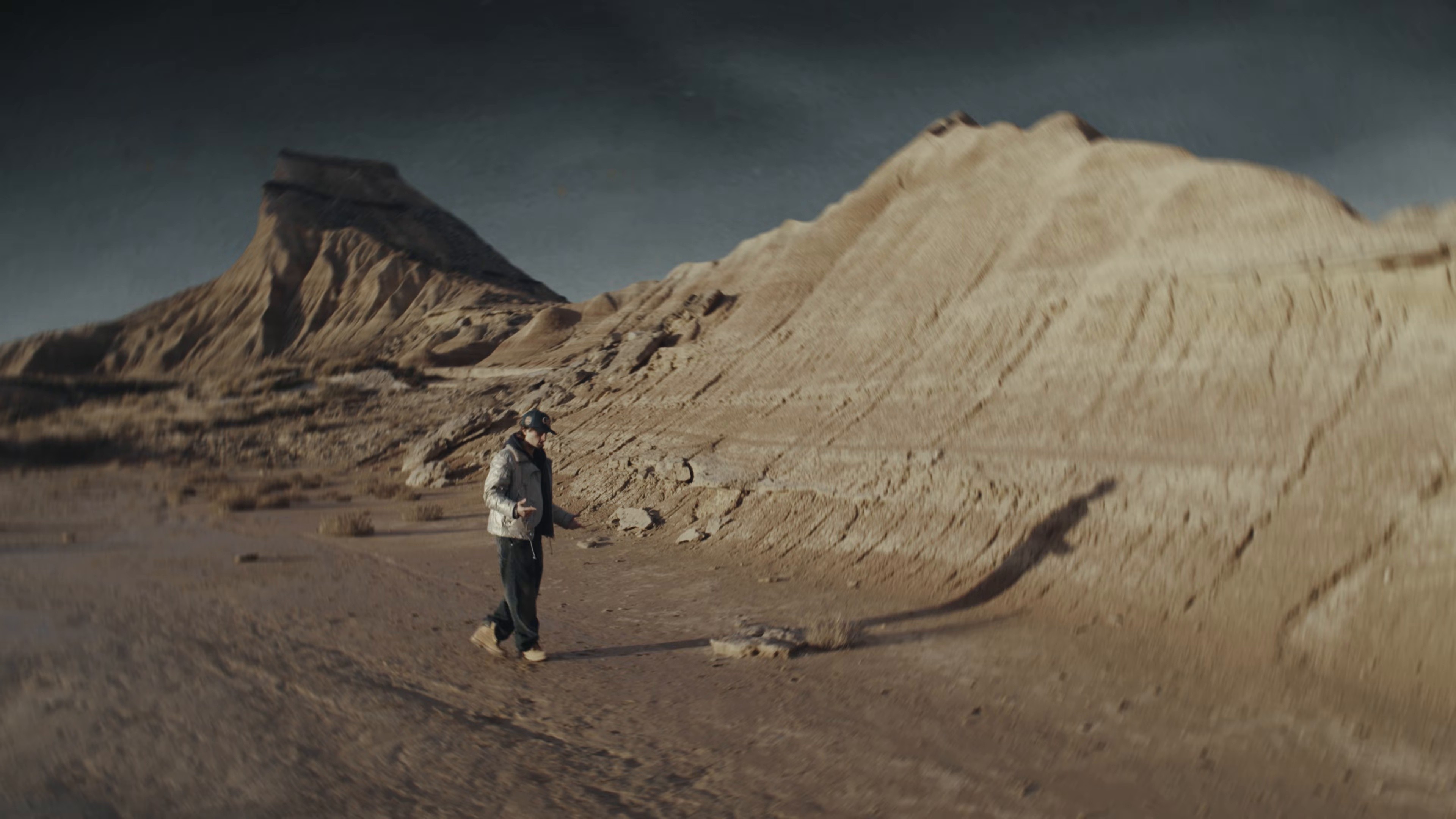 Mathématiques (2026) —  shot,  lighting