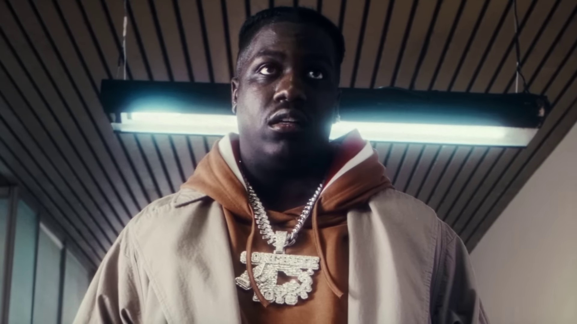 Department of mental tranquility (2023) —  shot,  lighting