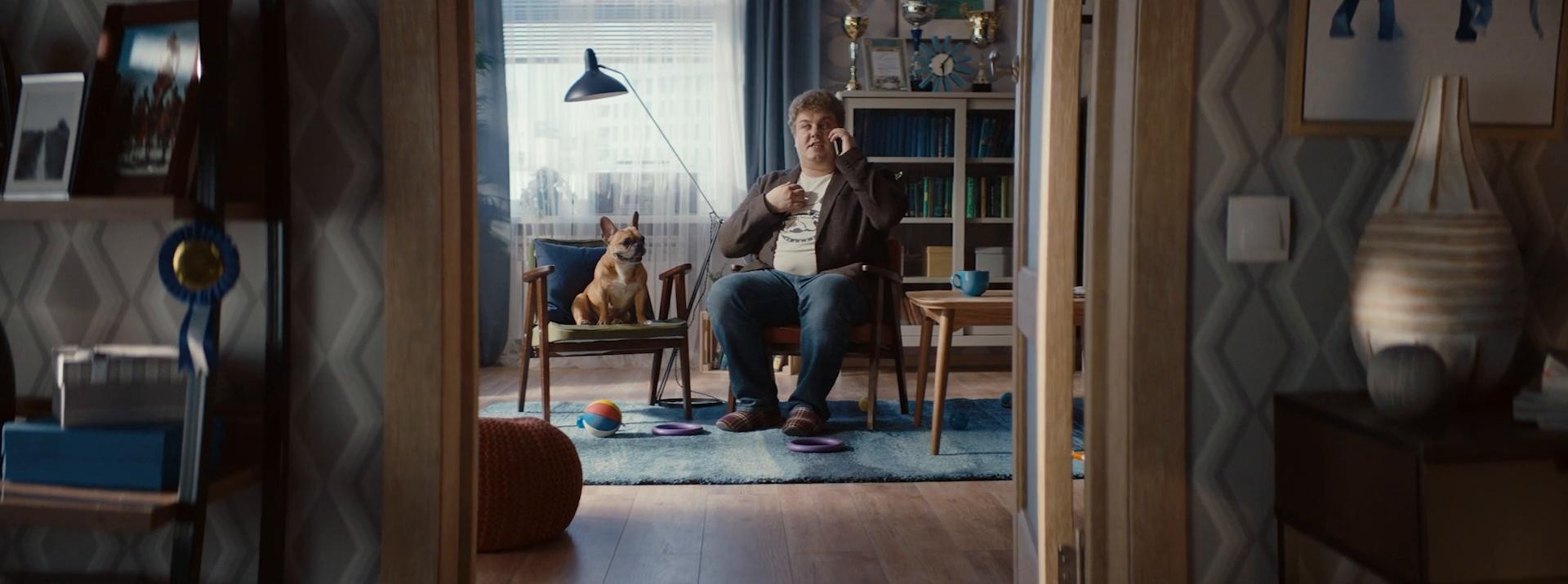 Visa-Gazprombank Smartcard (2020) —  shot,  lighting