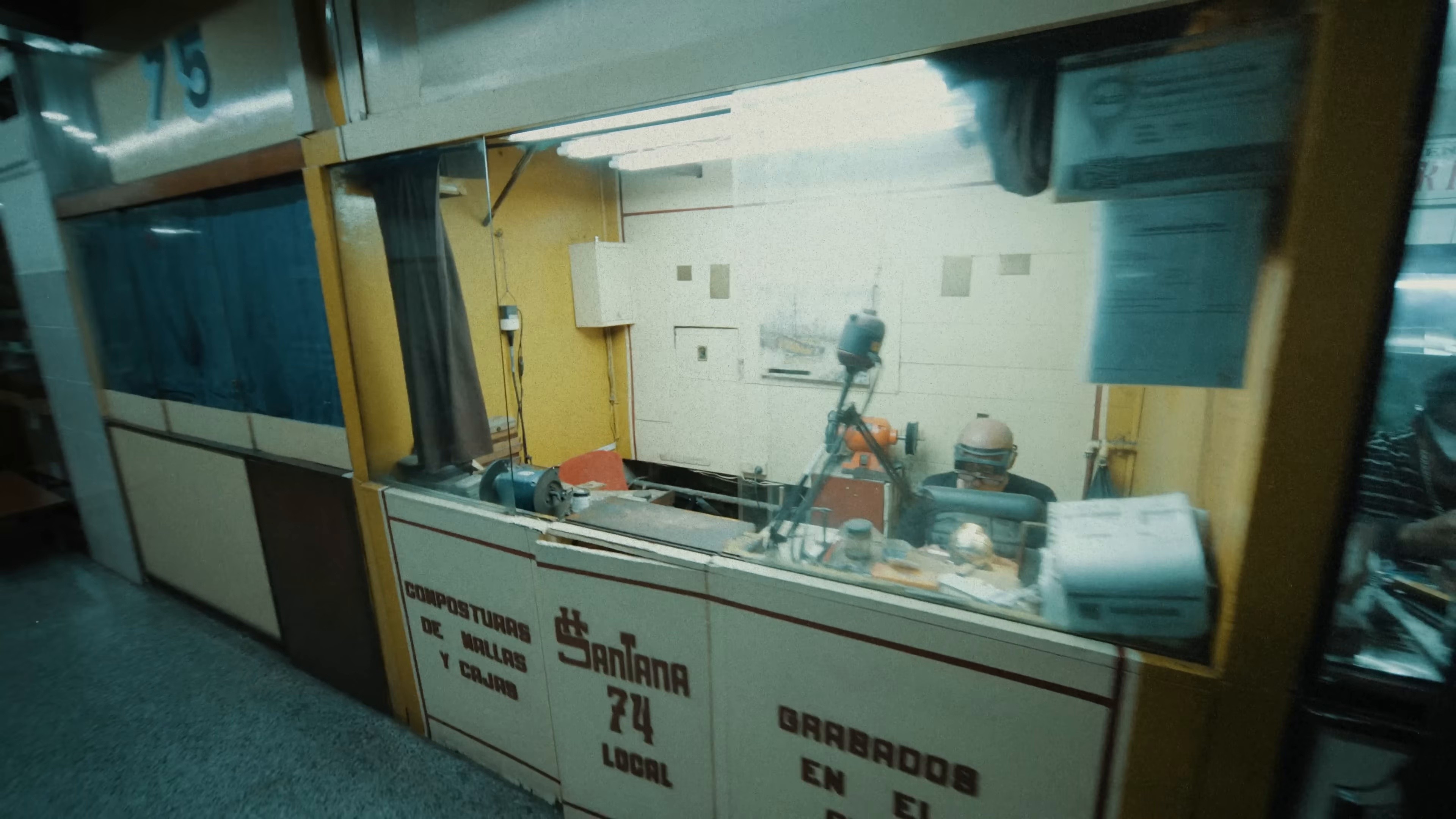 Costumbres Argentinas (2024) —  shot,  lighting