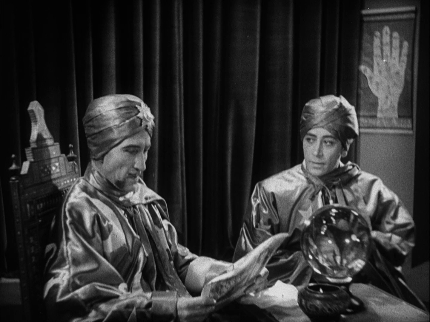 Palmy Days (1931) —  shot,  lighting