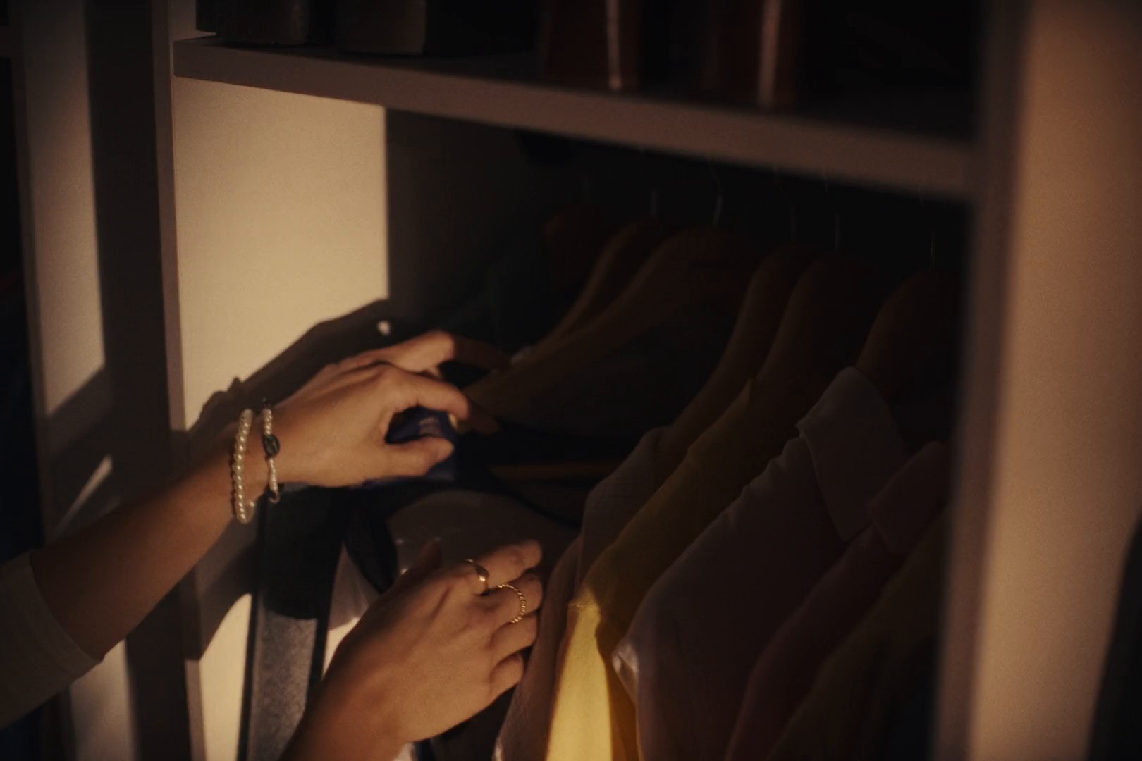 THAT FEELS LIKE HOME (2024) —  shot,  lighting