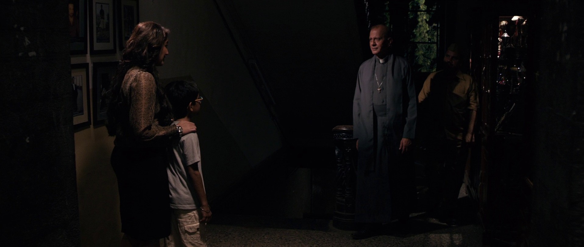 Ek Thi Daayan (2013) —  shot,  lighting