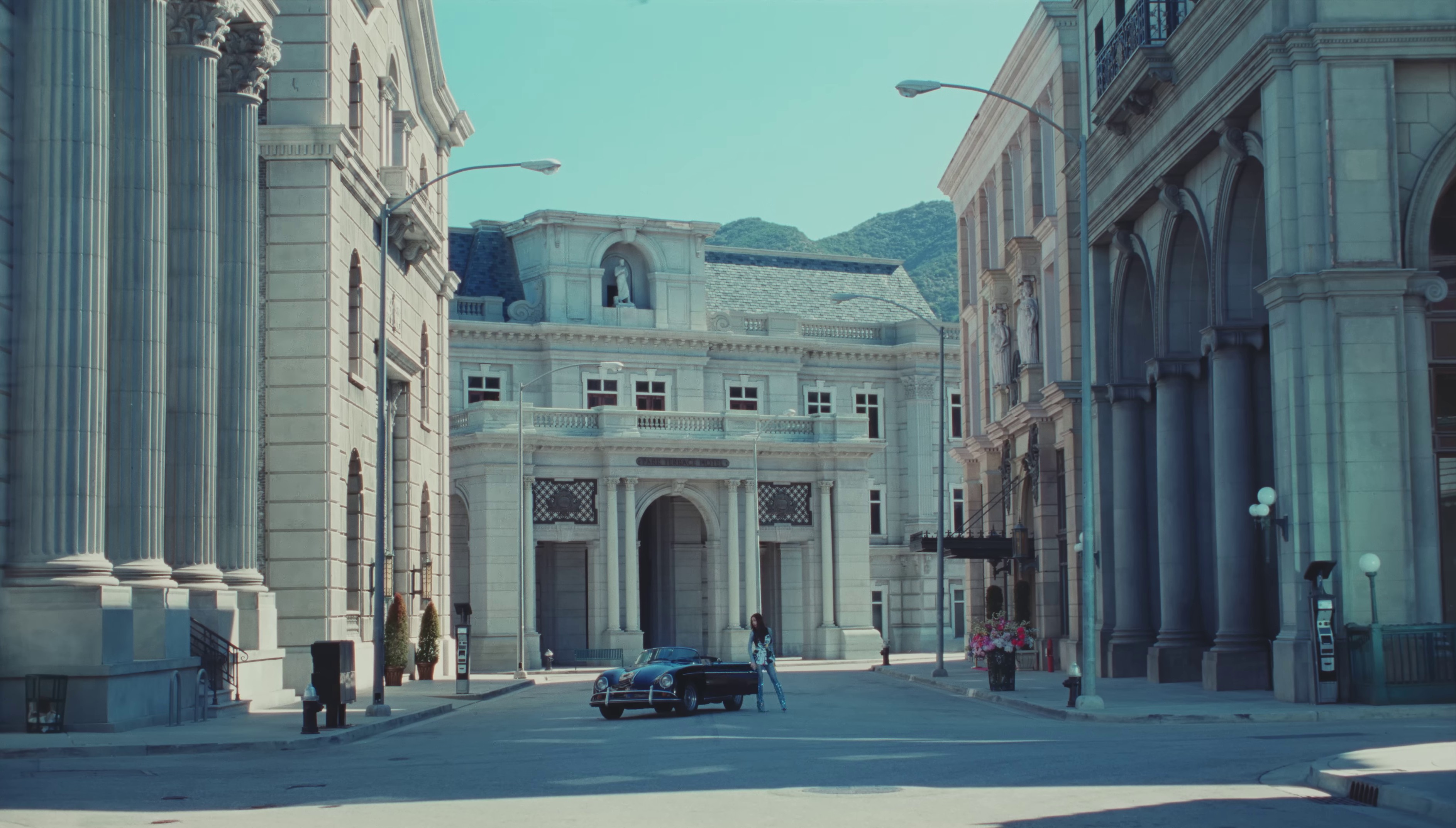 꽃(FLOWER) (2023) —  shot,  lighting