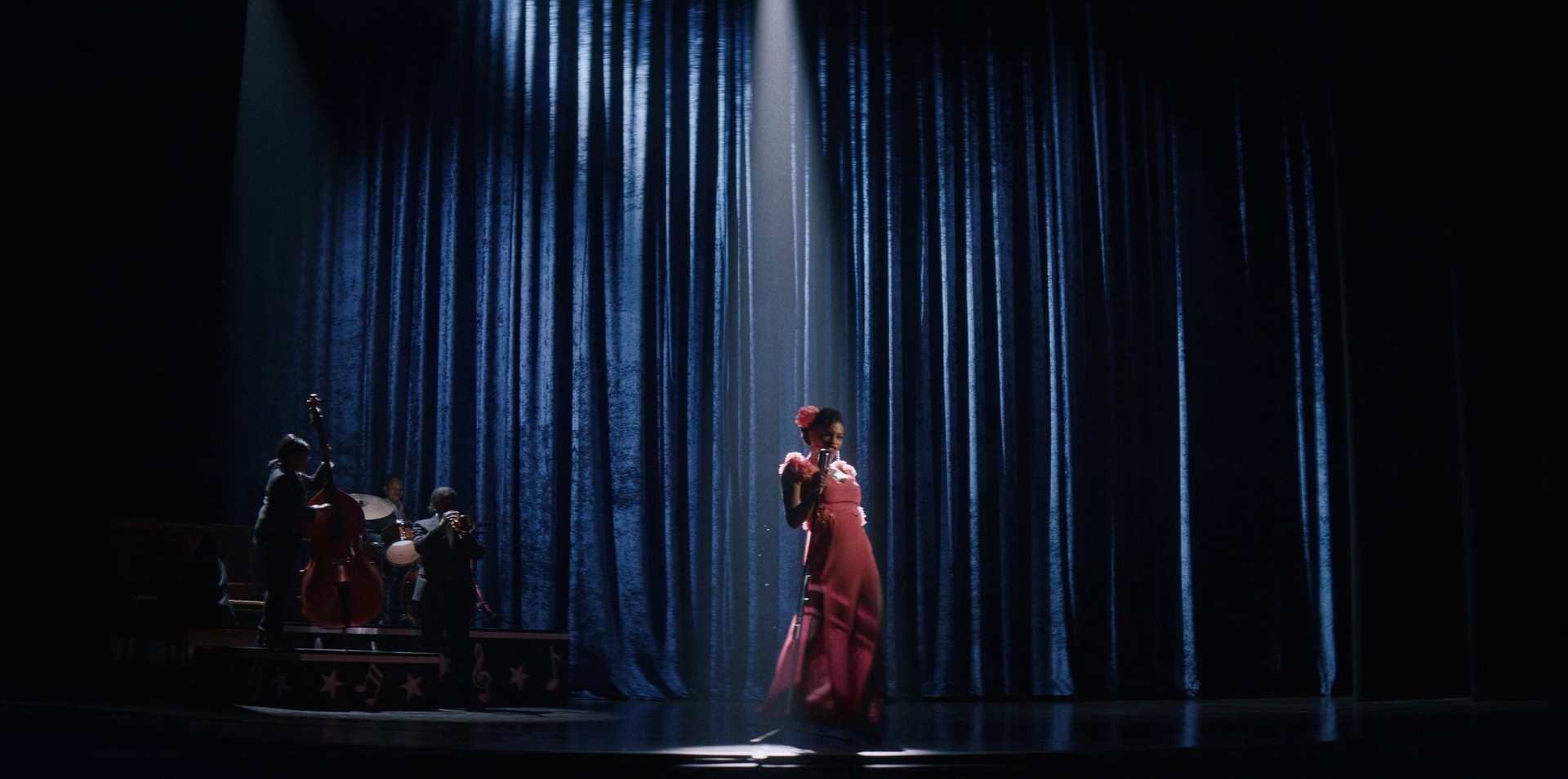 Karen and Benji (2021) —  shot,  lighting