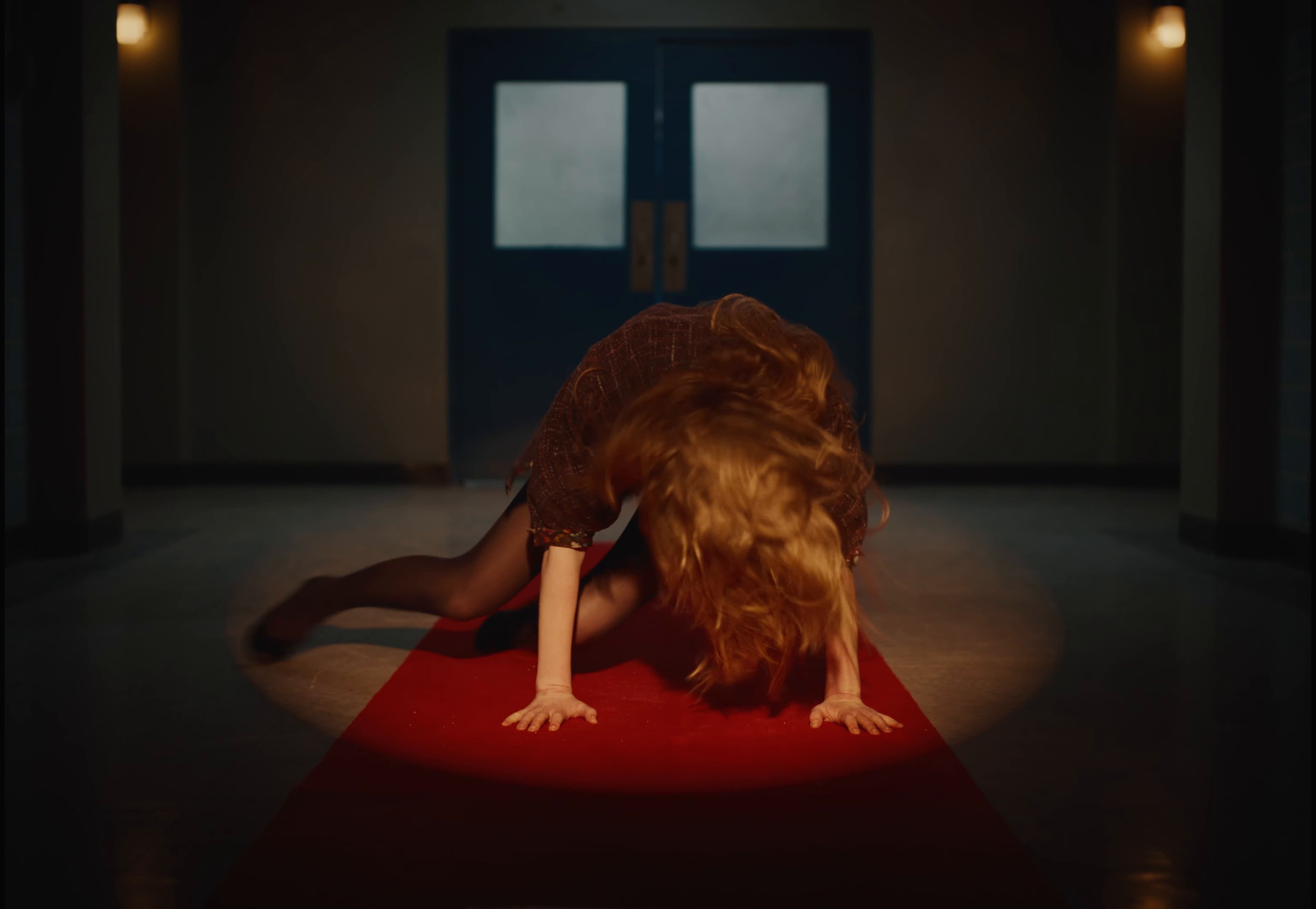 Sue me (2025) —  shot,  lighting